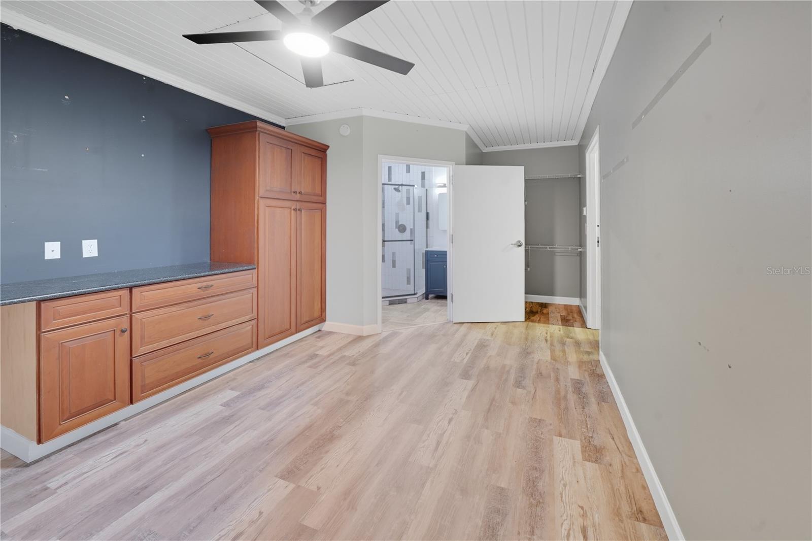 Mother-n-law suite living area