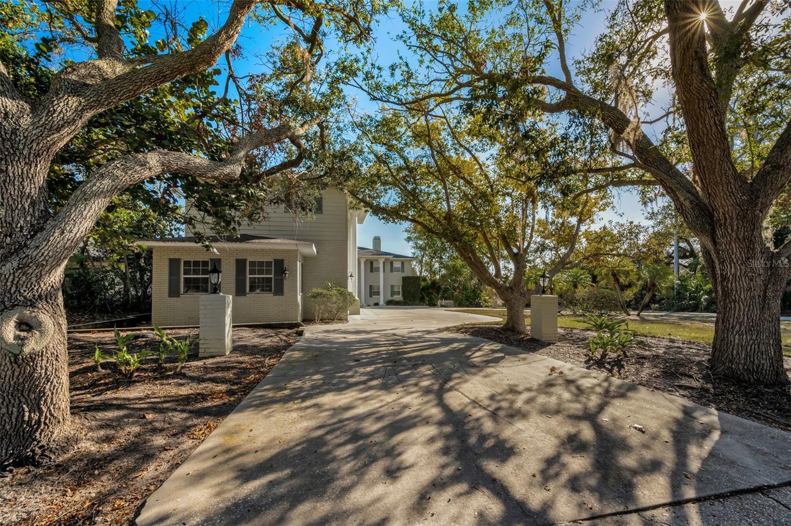 Garage apartment, entry.