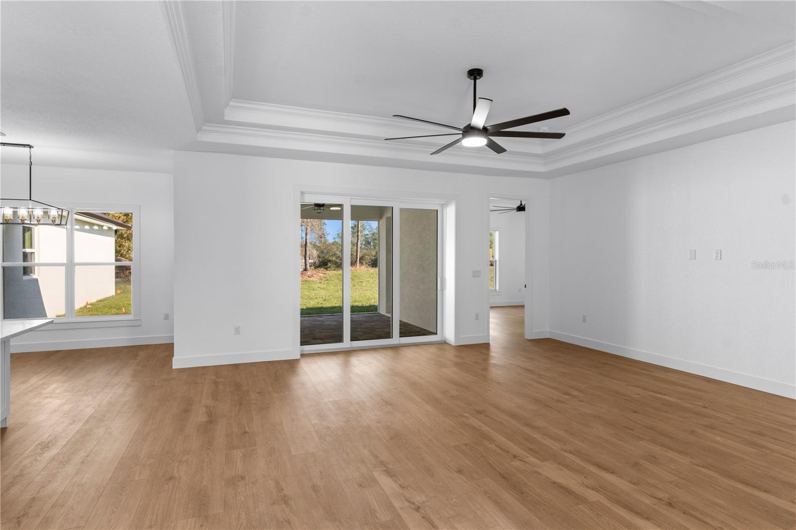 Great Room with 3 Pocket Doors to Lanai