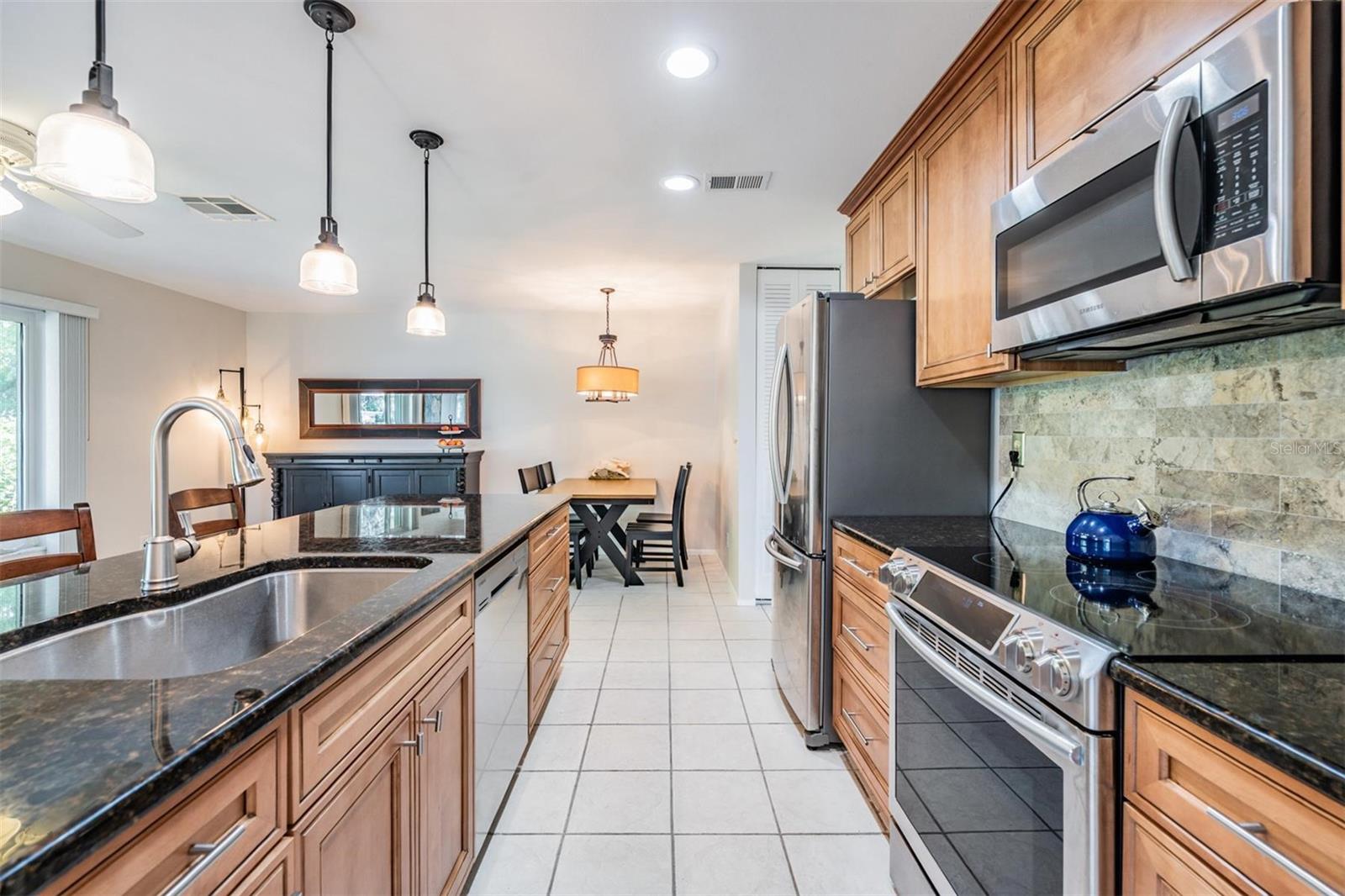 View to eat in area of the kitchen