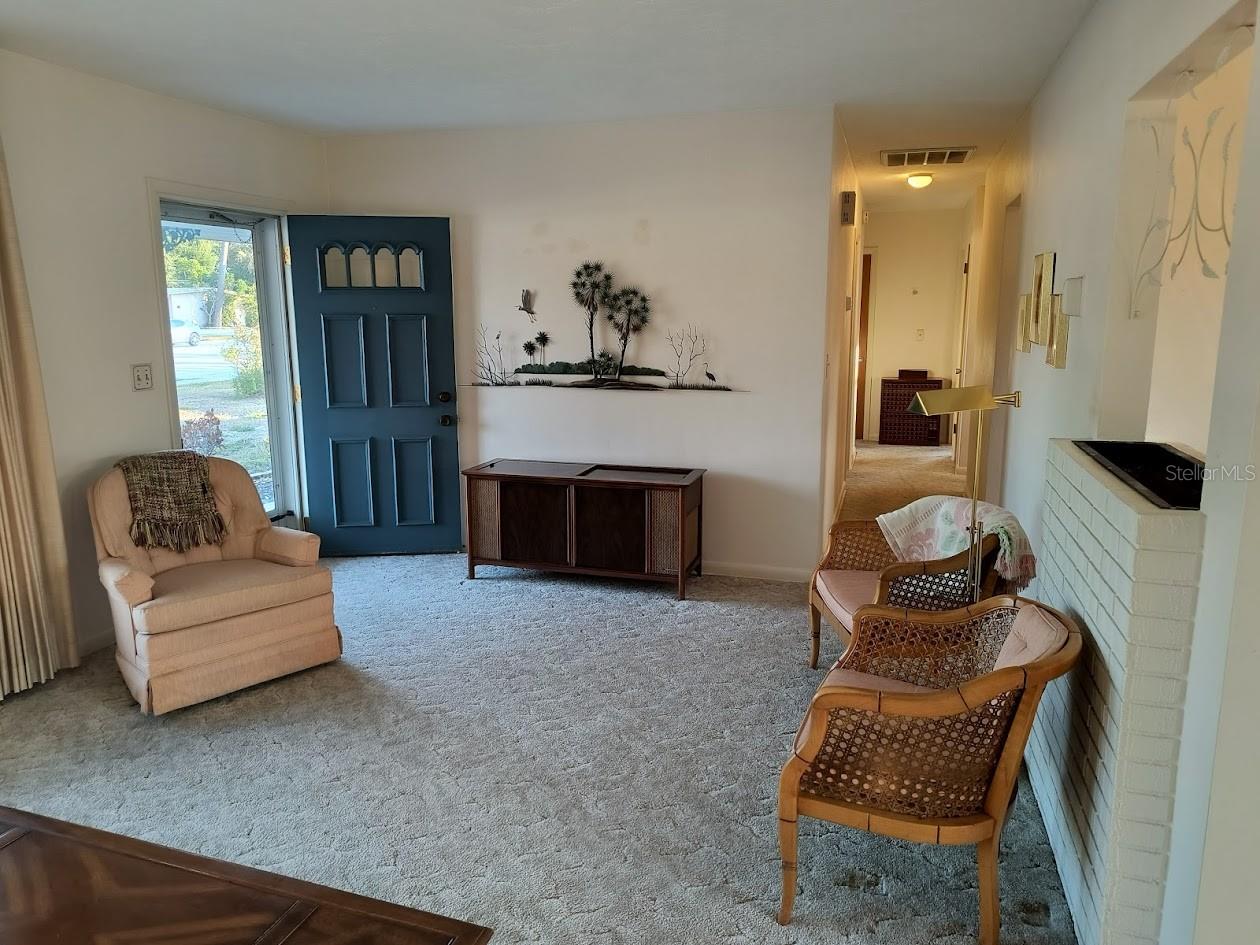 Living room to hallway