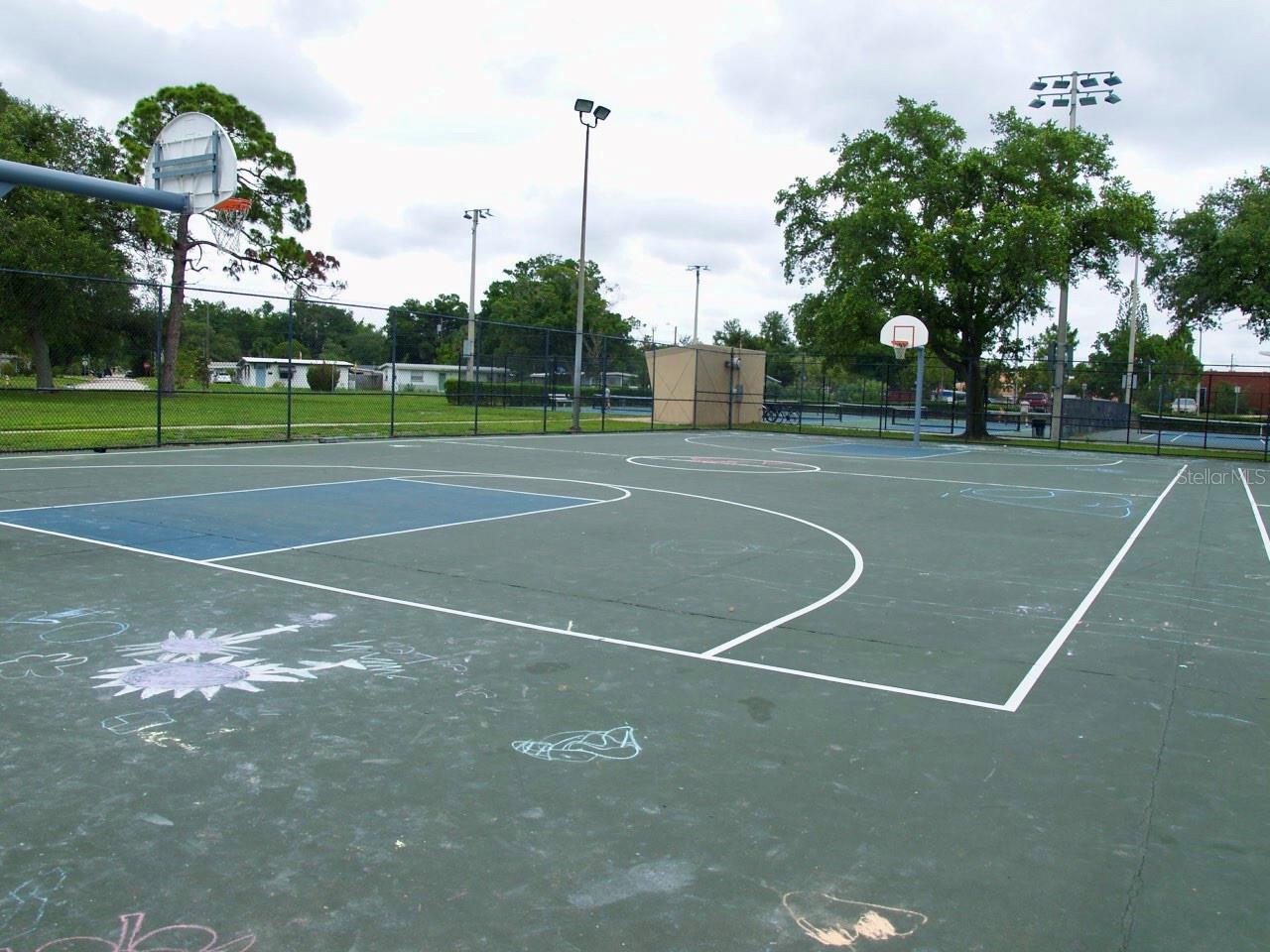 2 basket ball courts