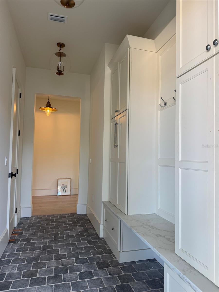 Mudroom side driveway entry