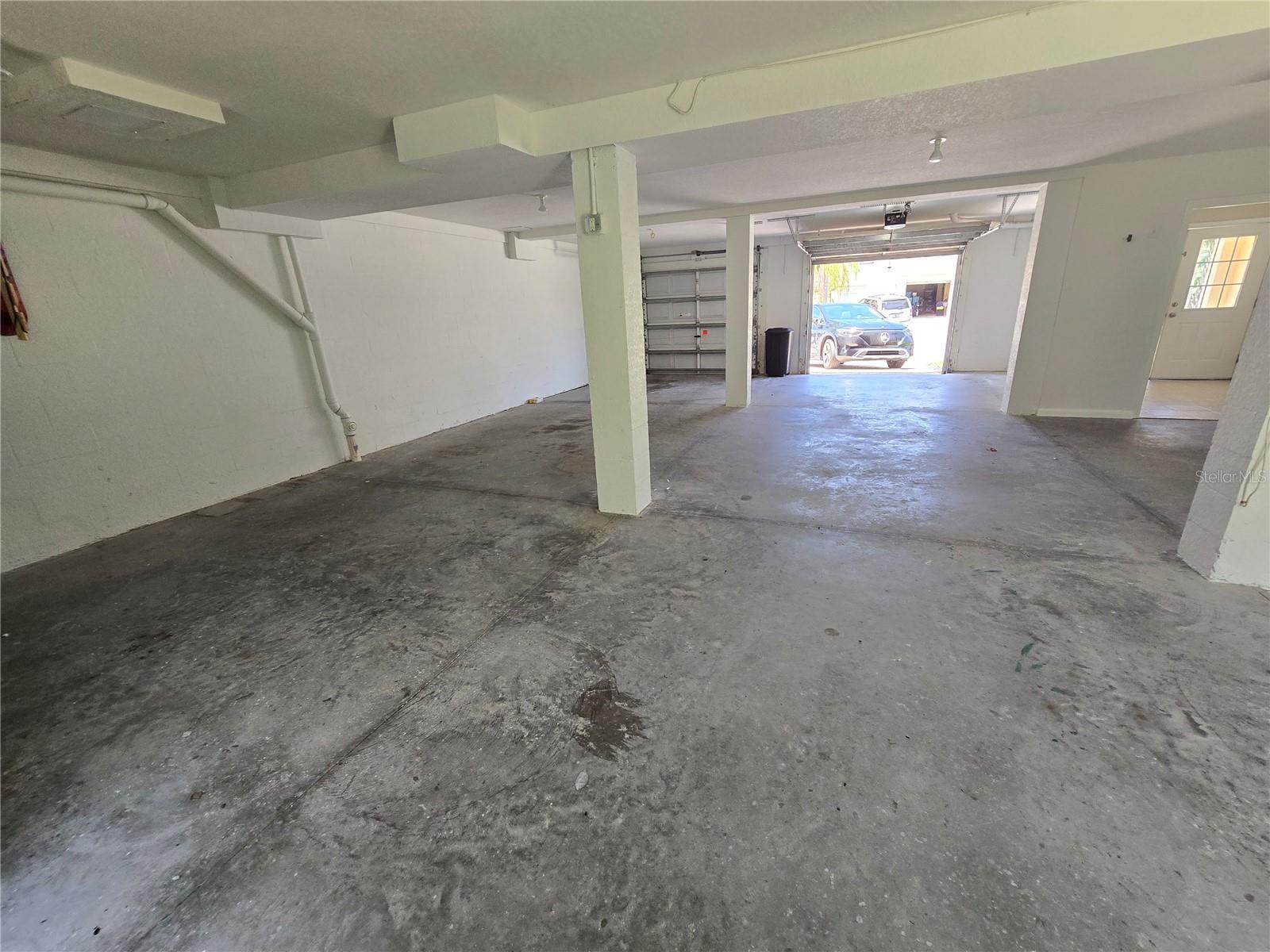 super-sized 4-car tandem garage