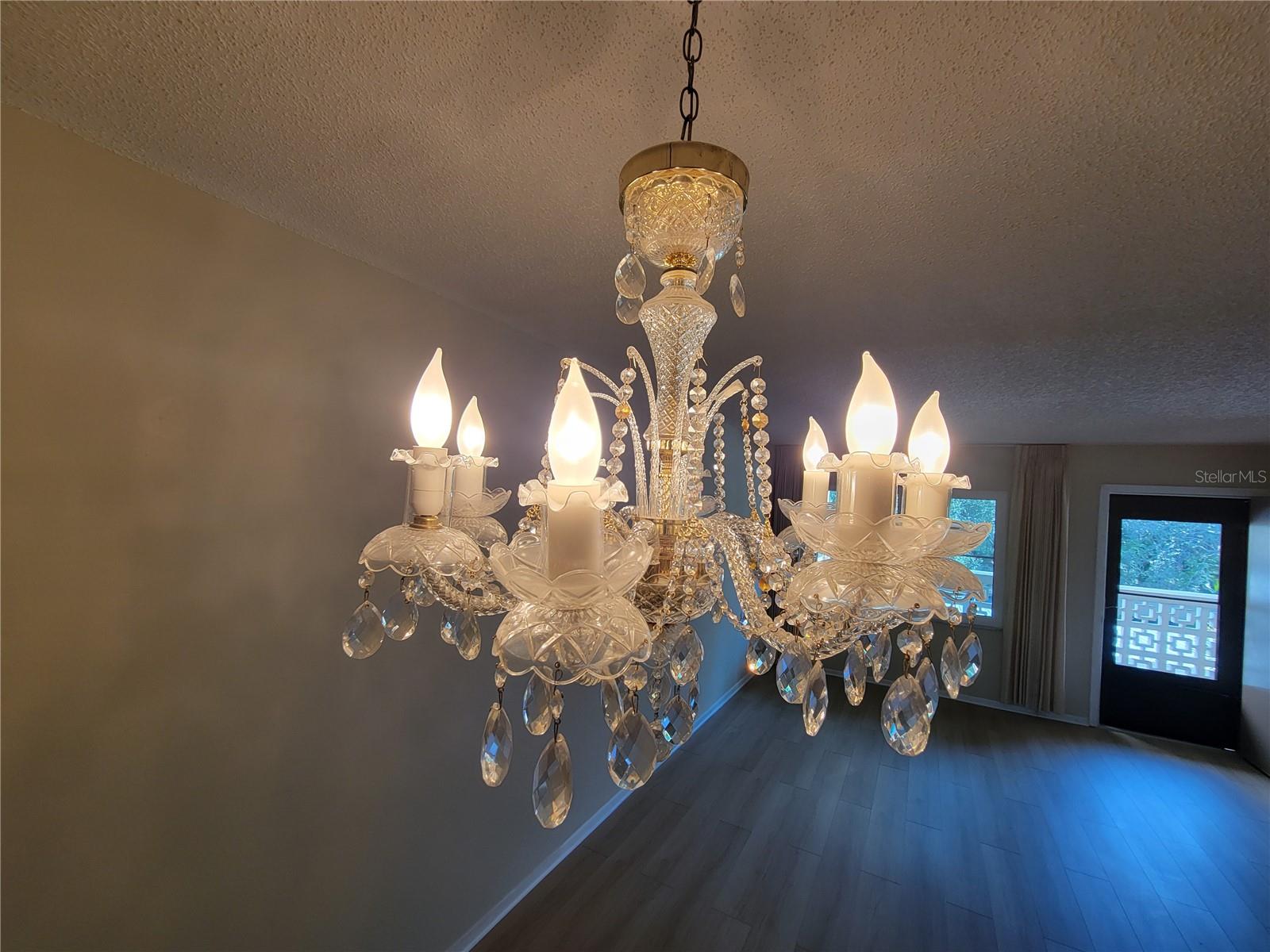 Dining Room Chandelier conveys