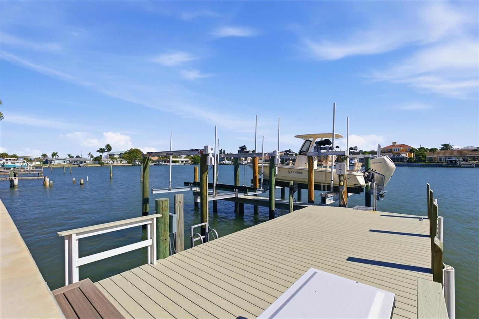 Newer composite dock w/ 2 lifts