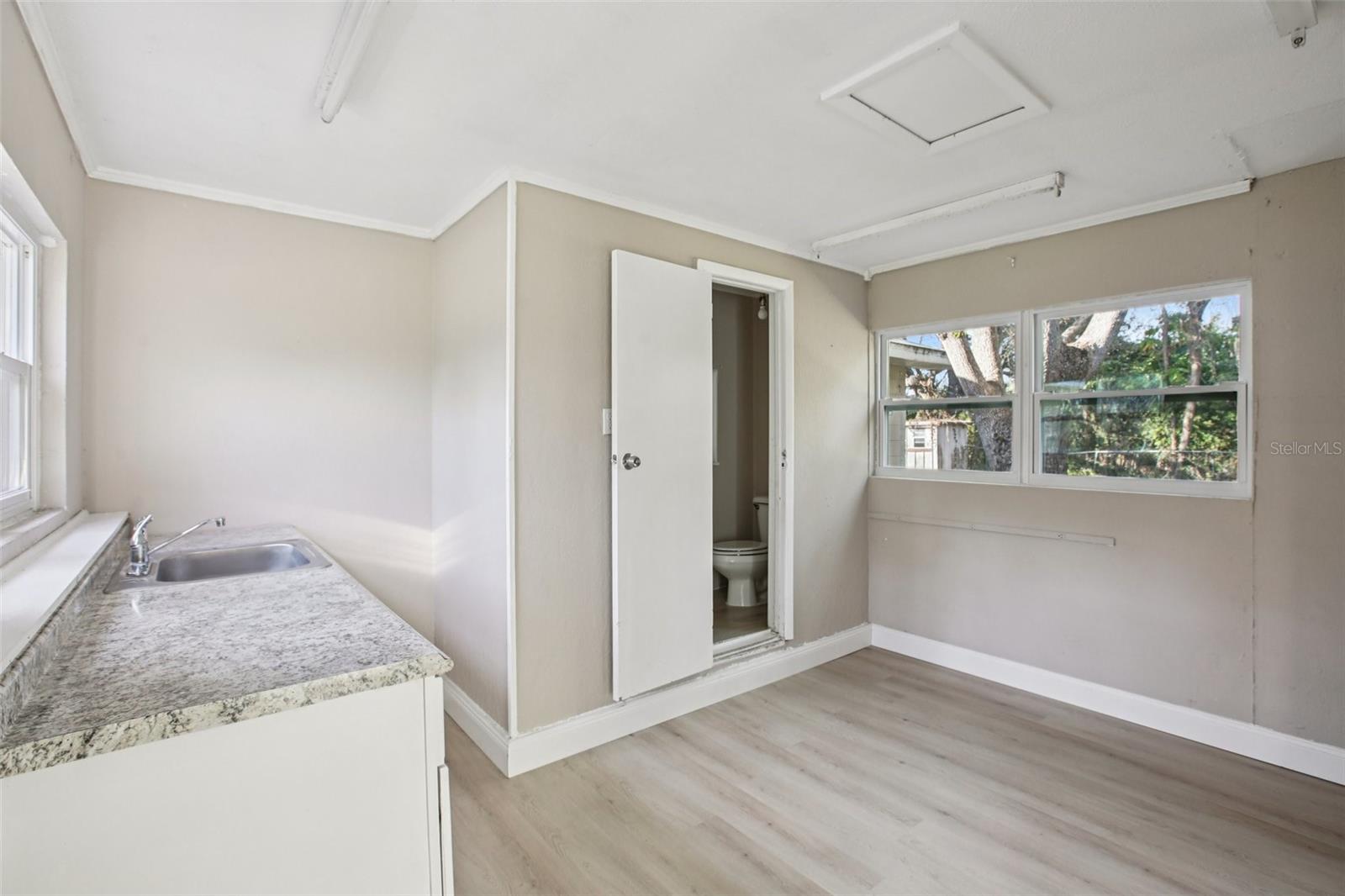 Kitchenette- in law Suite