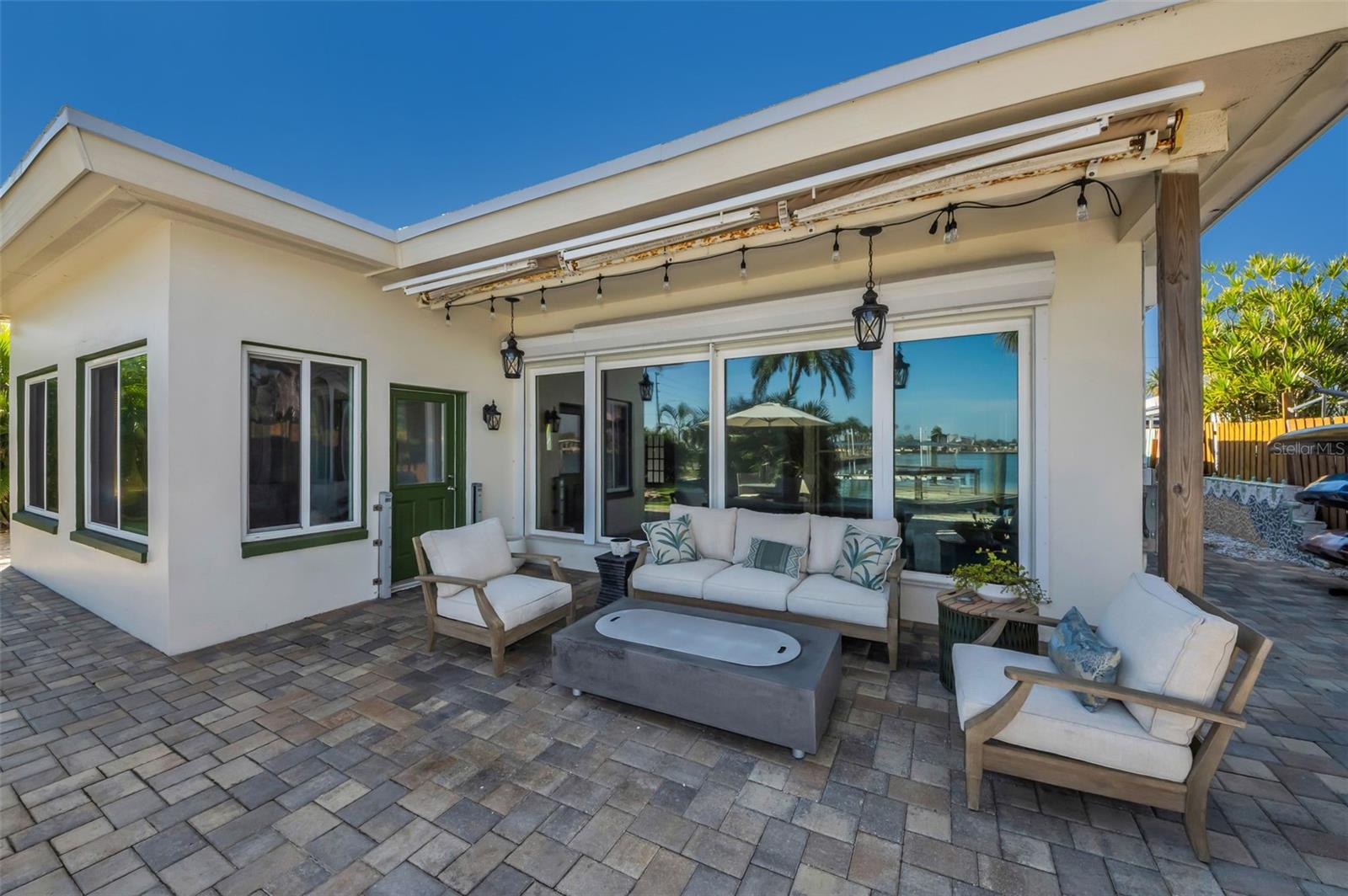 This space is ready to entertain!