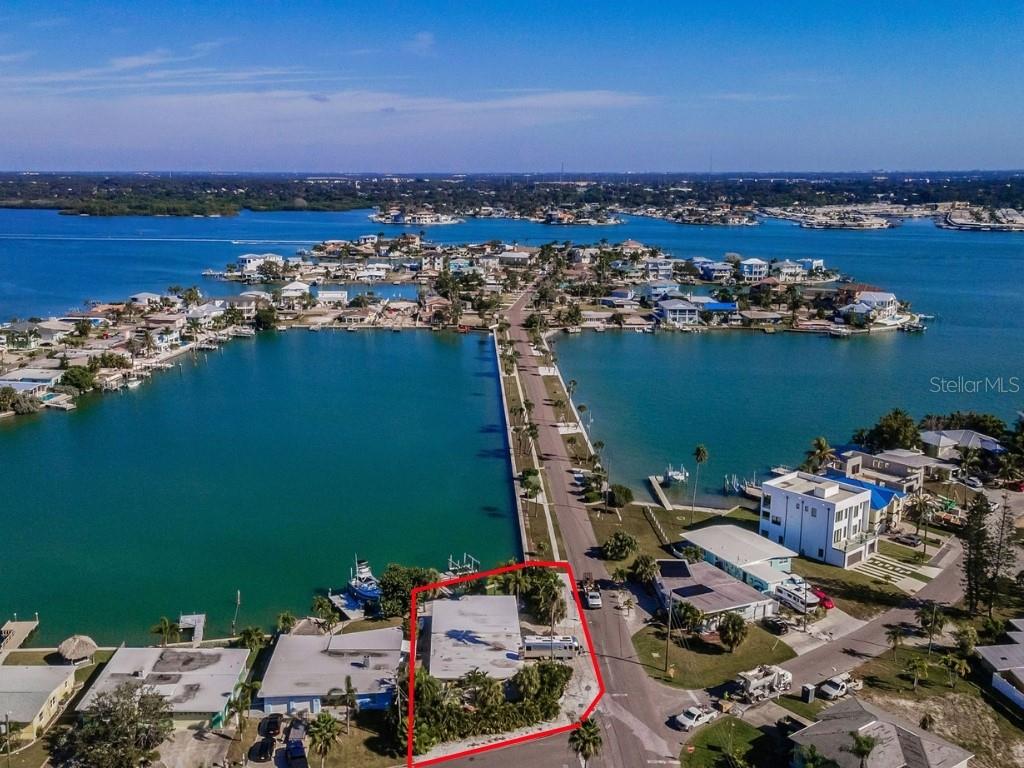 Your waterfront getaway.  Seconds to the intracoastal and steps to the beach.
