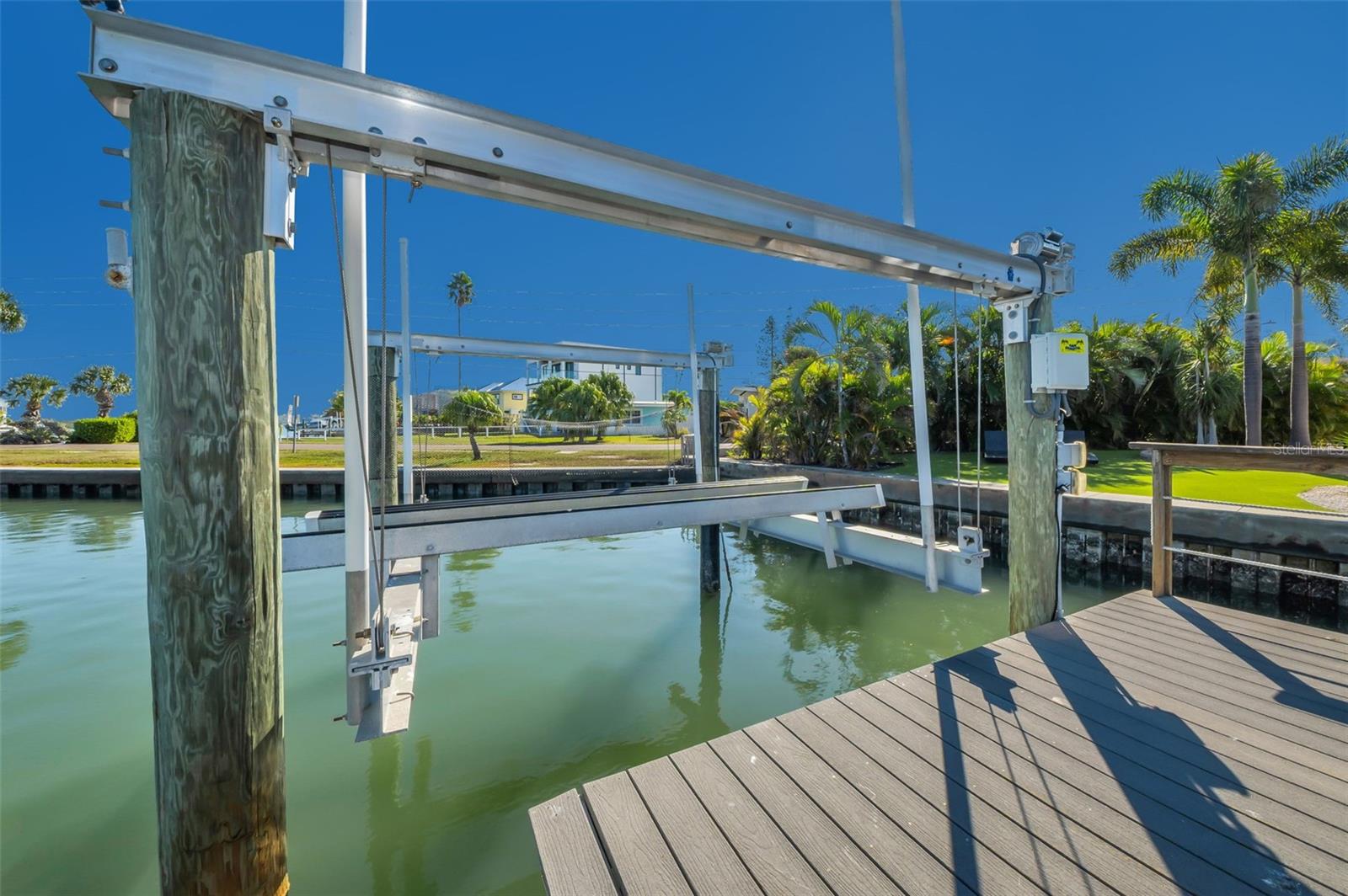10,000 lb boat lift