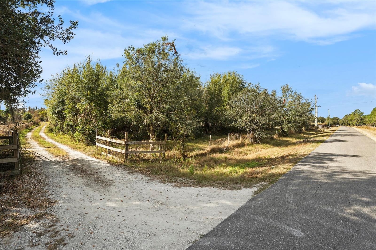 entrance to driveway form the house