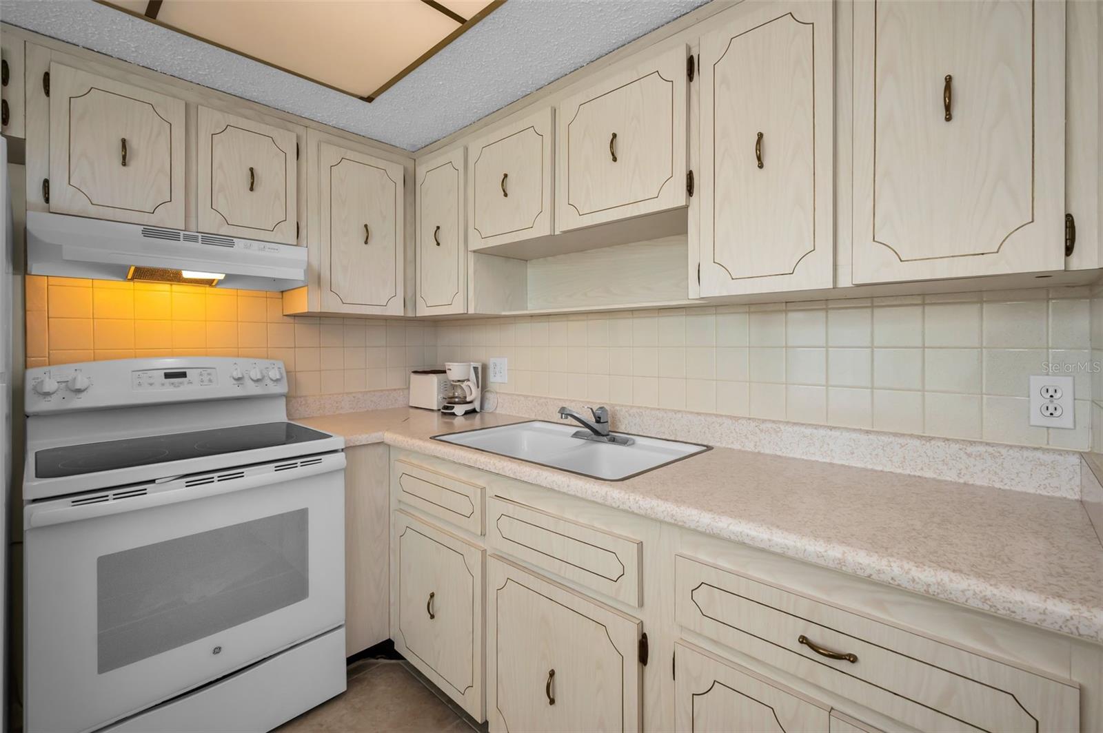 Ample kitchen with plenty of space