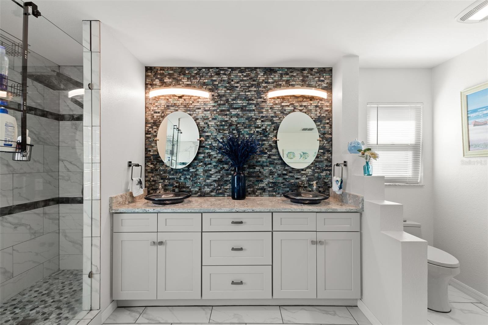 Primary En-Suite Bathroom