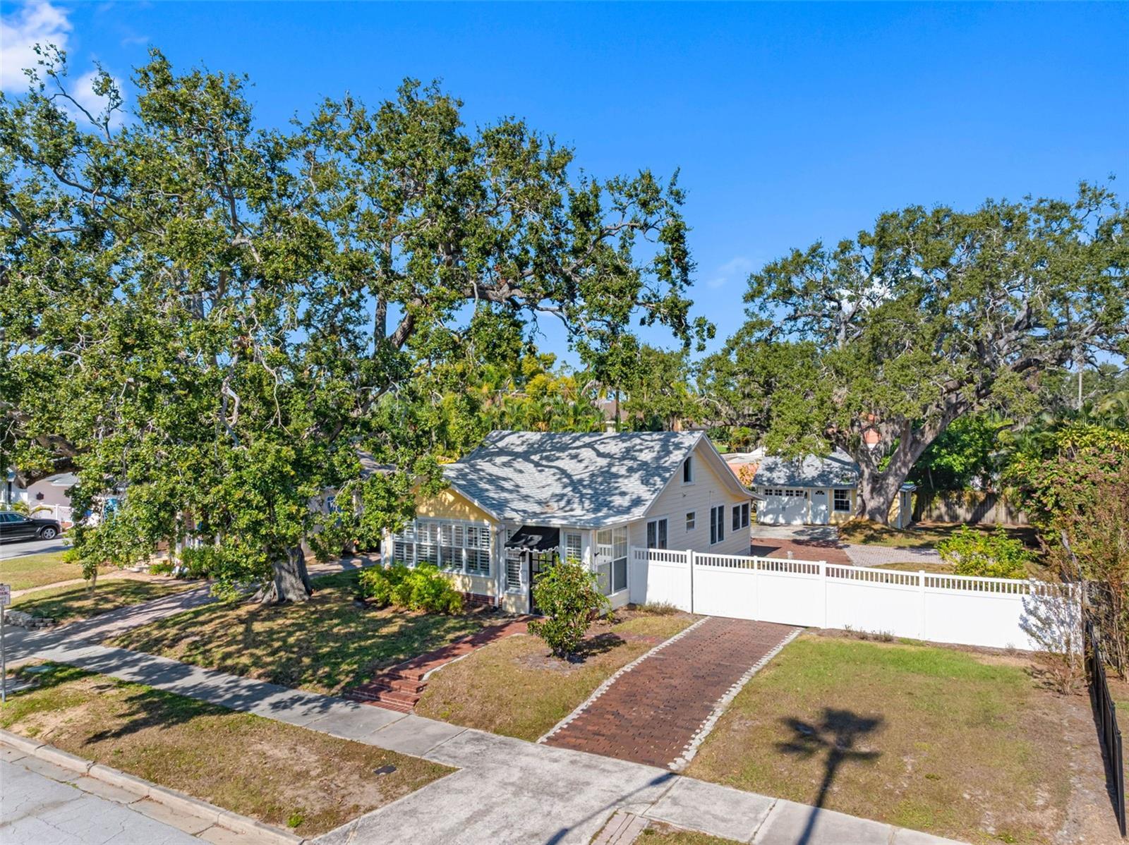 Fully fenced property