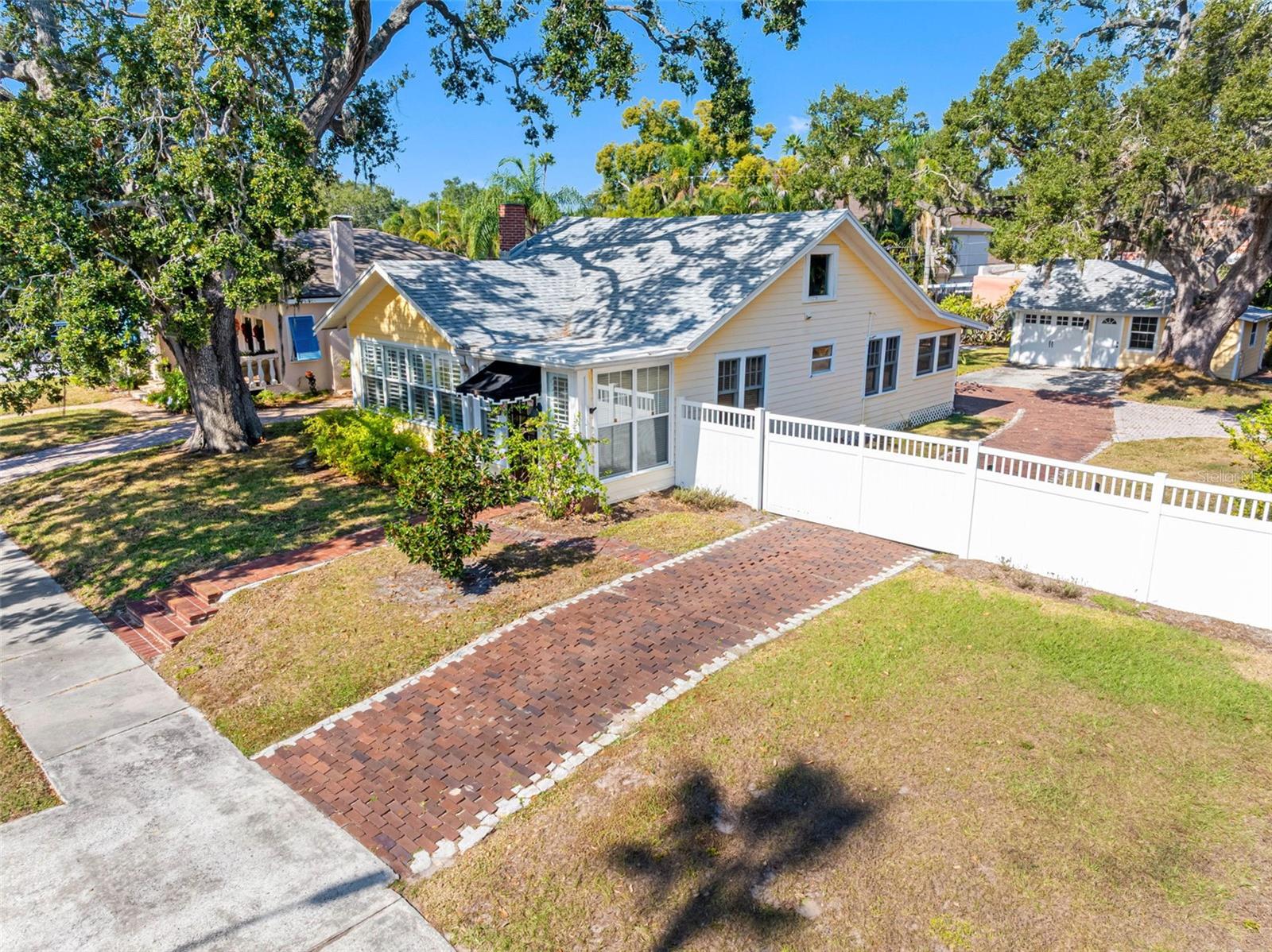 Fully Fenced Brick Driveway Detached Garage