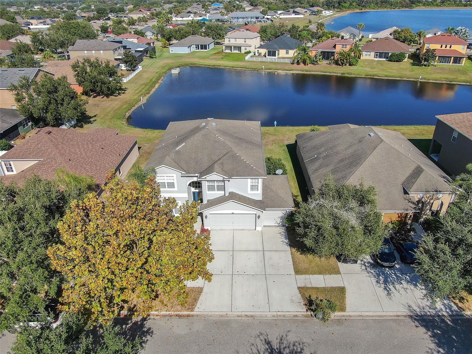 River Bend gives you resort-style perks without the price tag: fitness center, oversized pool, playgrounds, pickleball, and basketball courts, and a fenced dog park.