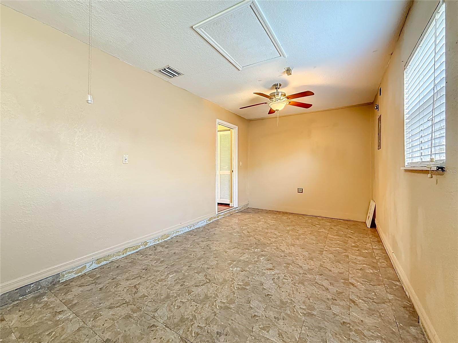 First floor bedroom or family room