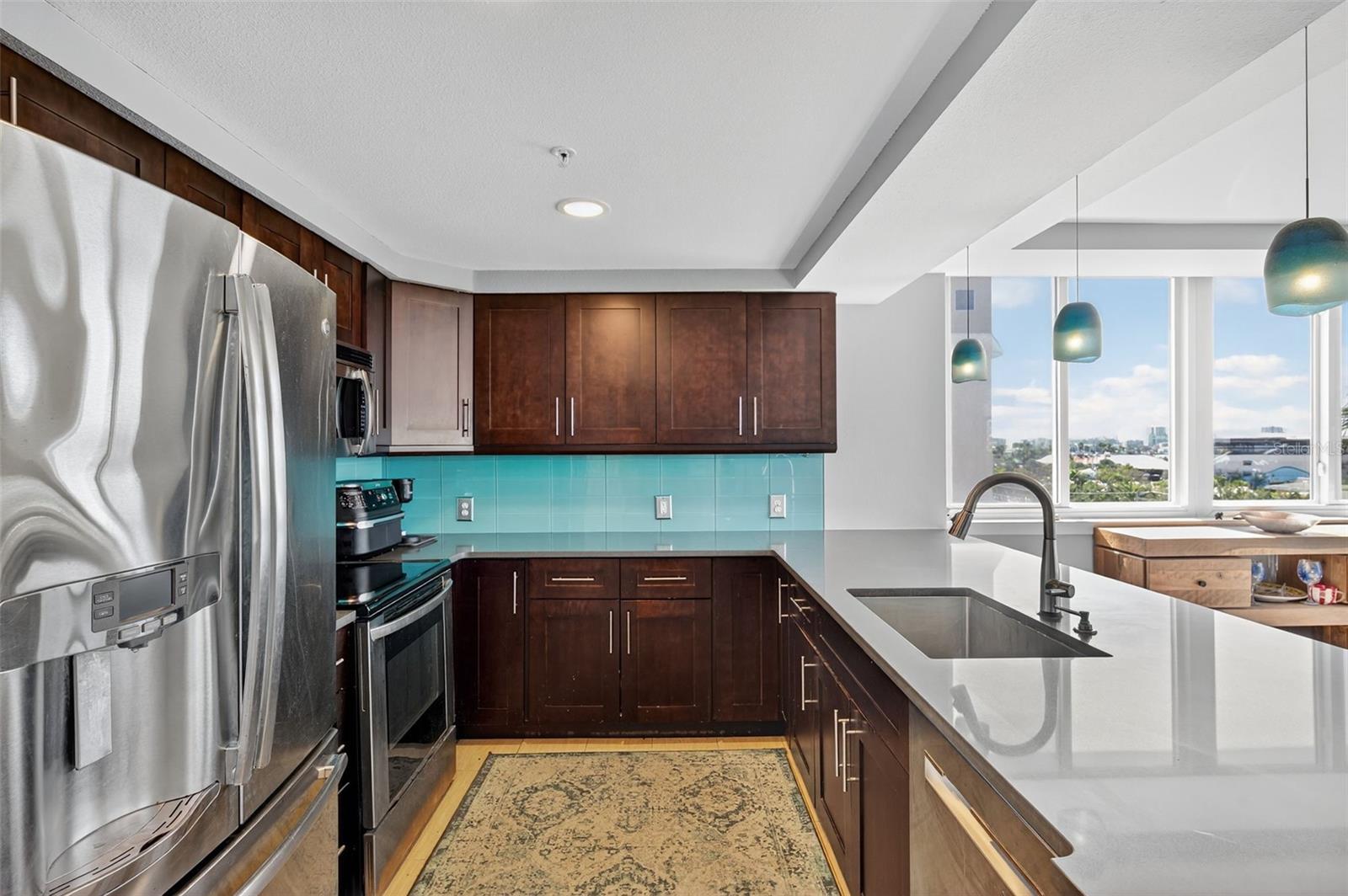 Kitchen LED w Lighting