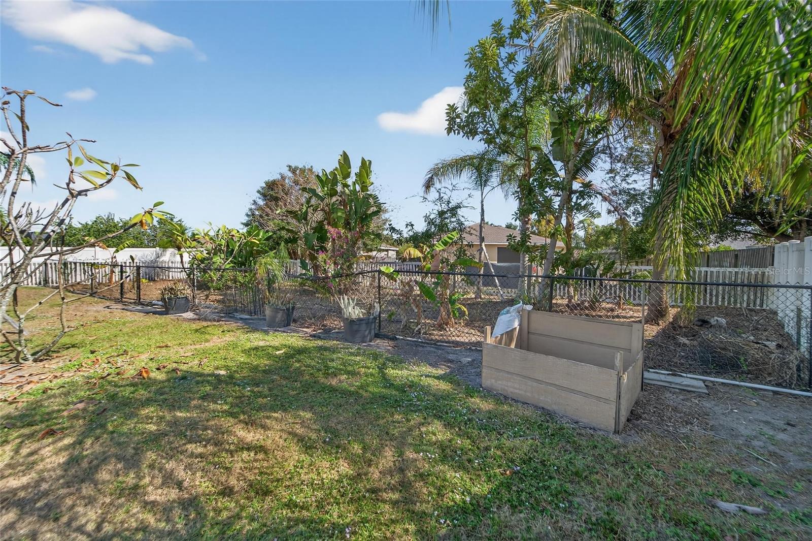 Nice view of Florida friendly garden