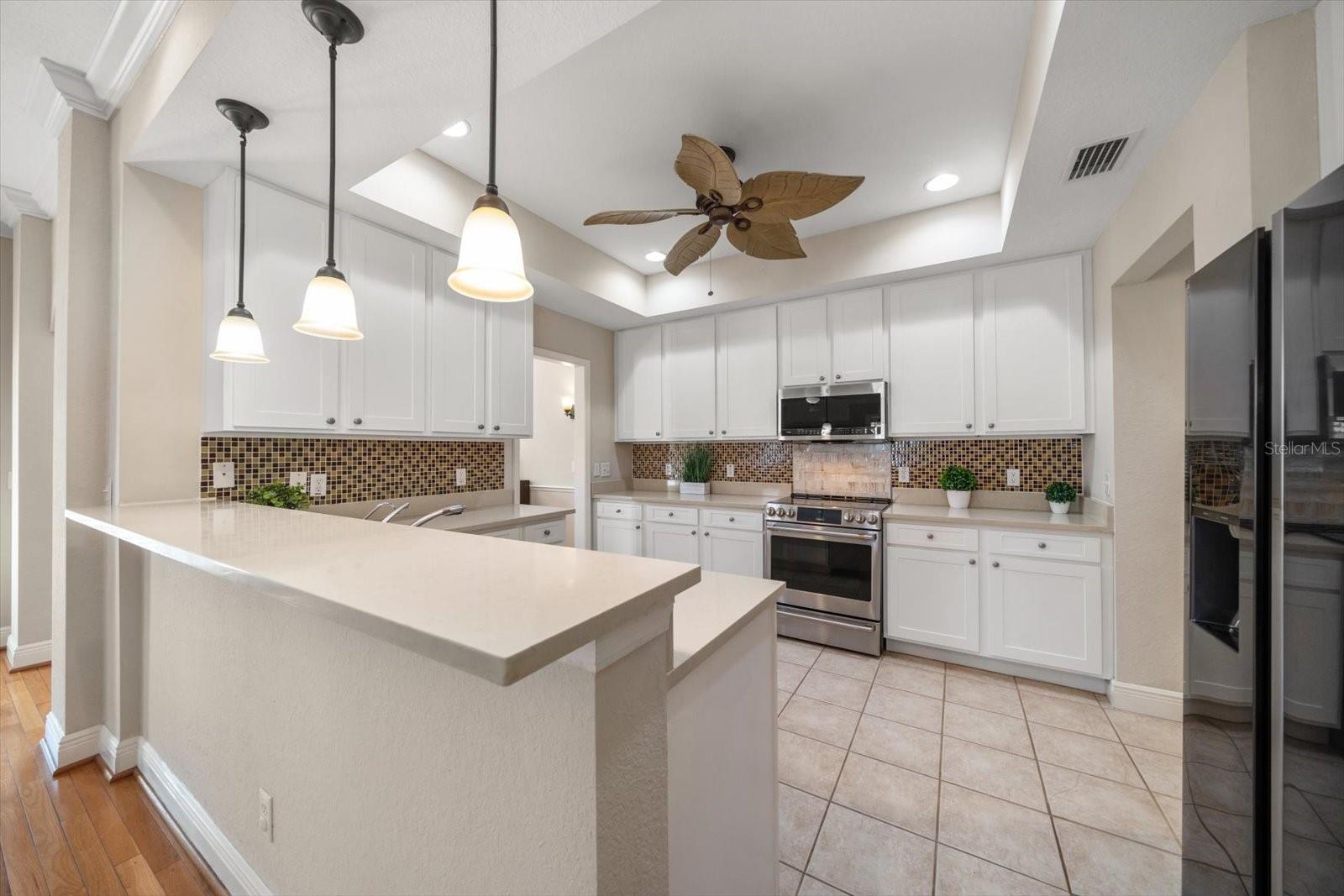 Beautiful kitchen with breakfast bar