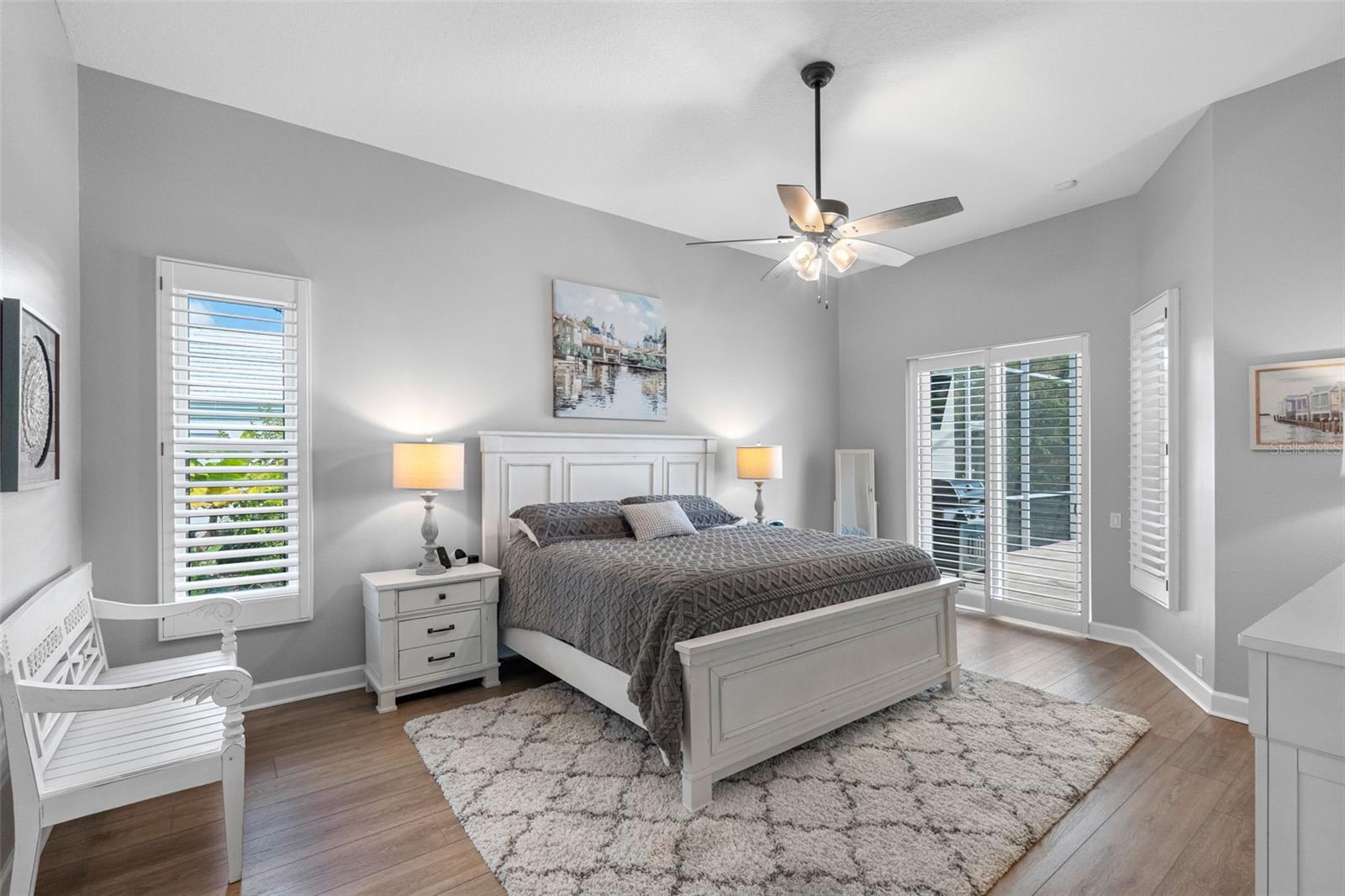 Primary with en-suite