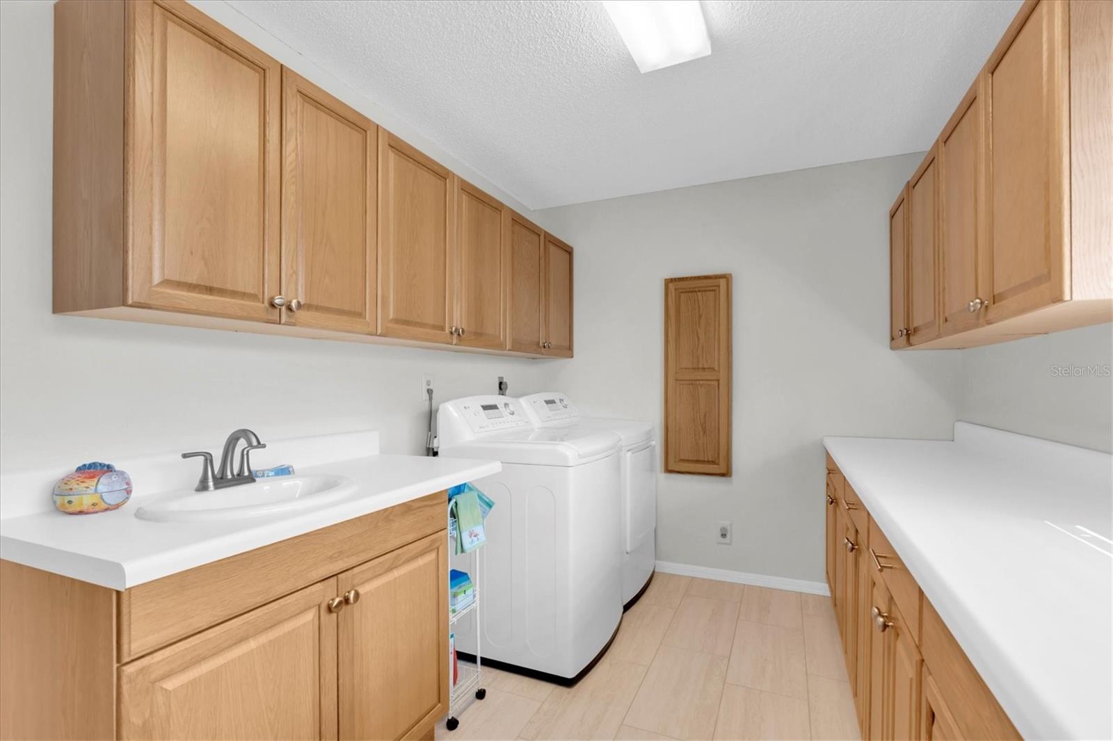 2nd Floor laundry room