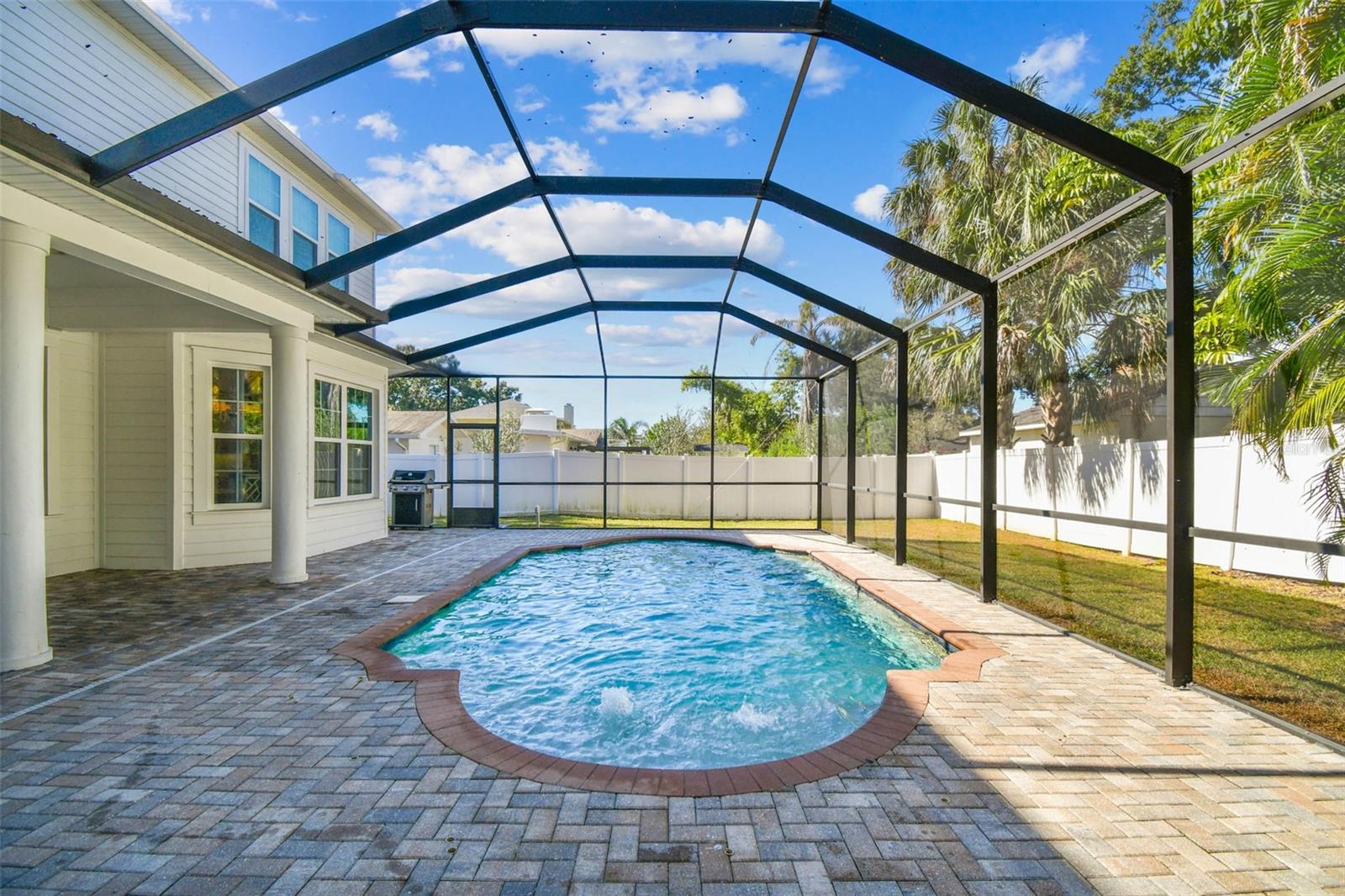 POOL SCREEN ENCLOSURE