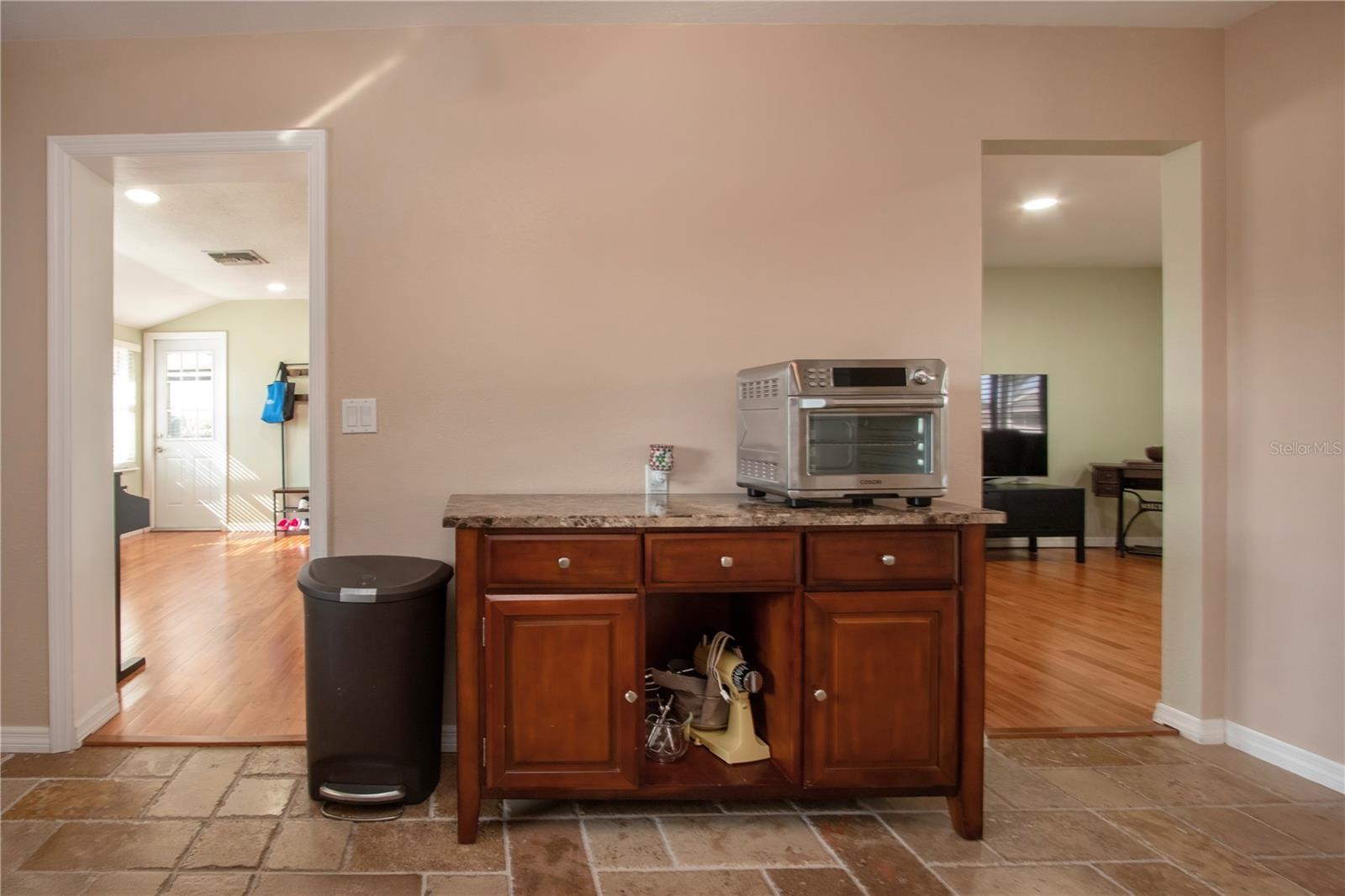 Add'l area in Kitchen