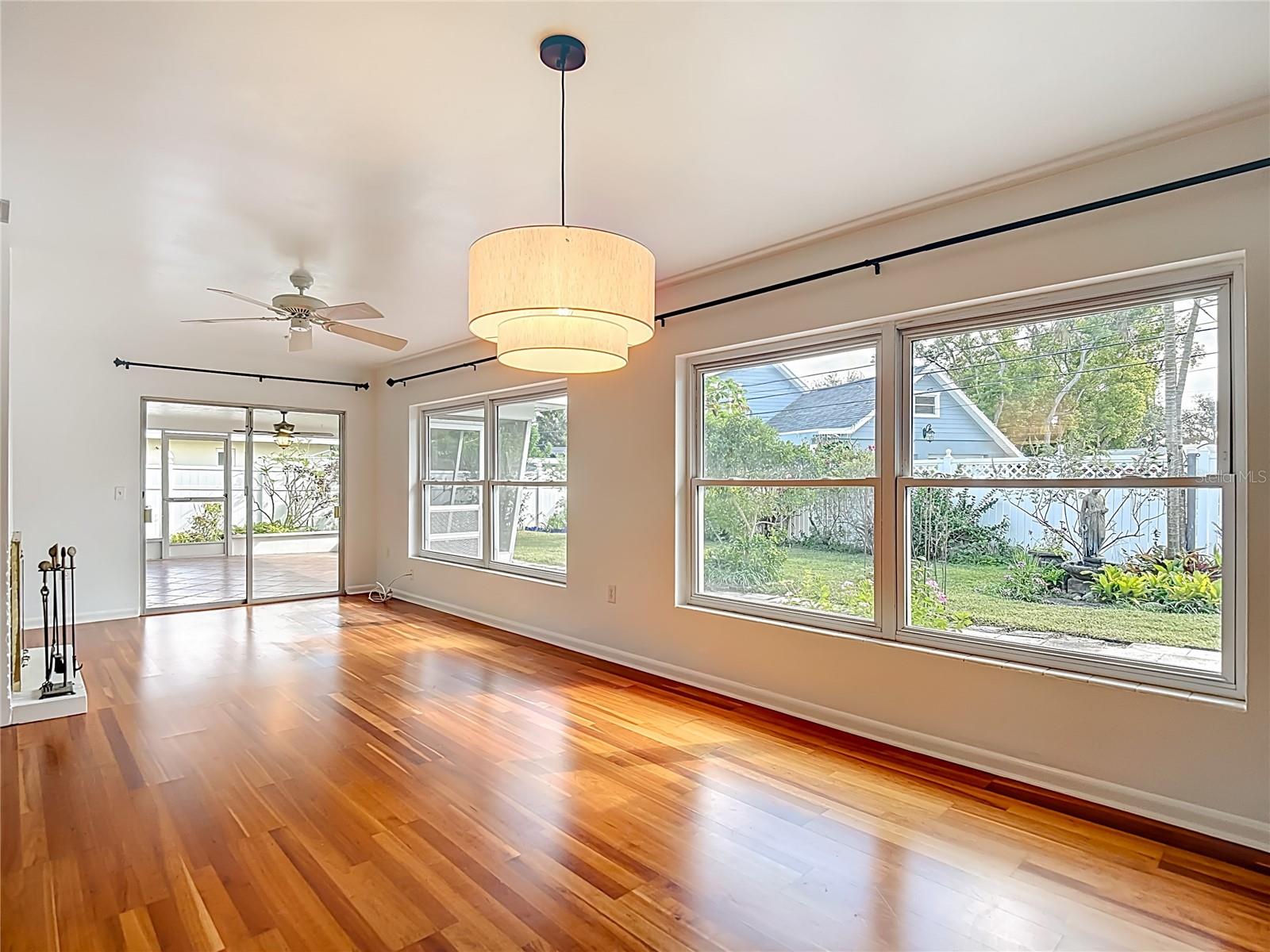 Family Room - Outdoor Living Space