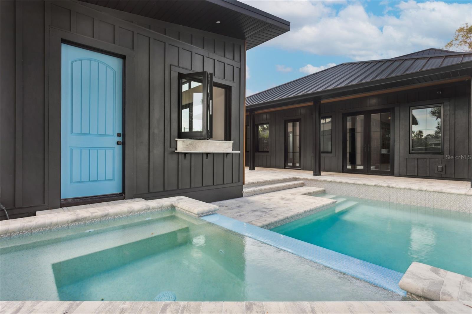 Spa / Pool / Pool House Bar