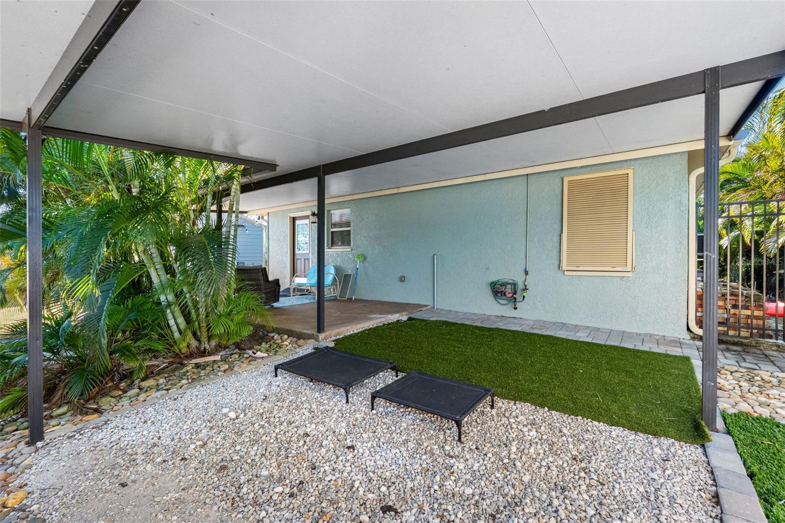 Guest home rear sitting area