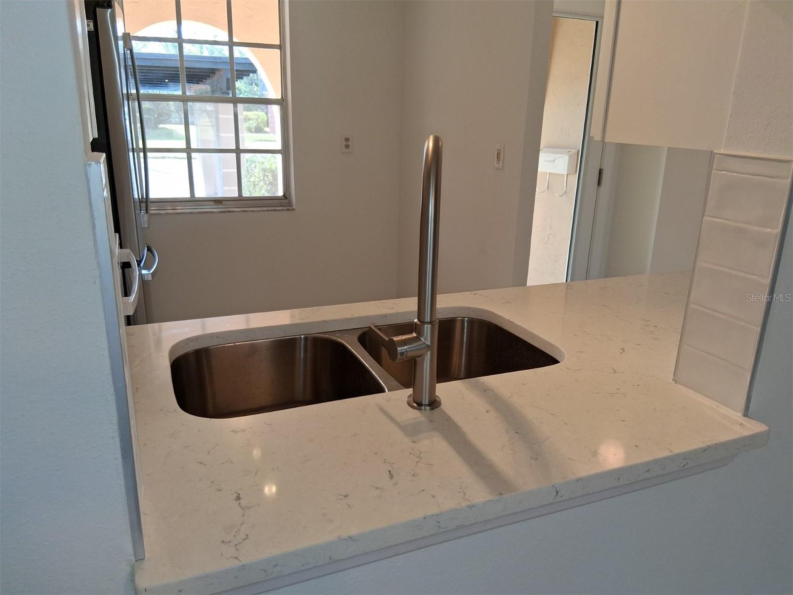 Glistening quartz counters