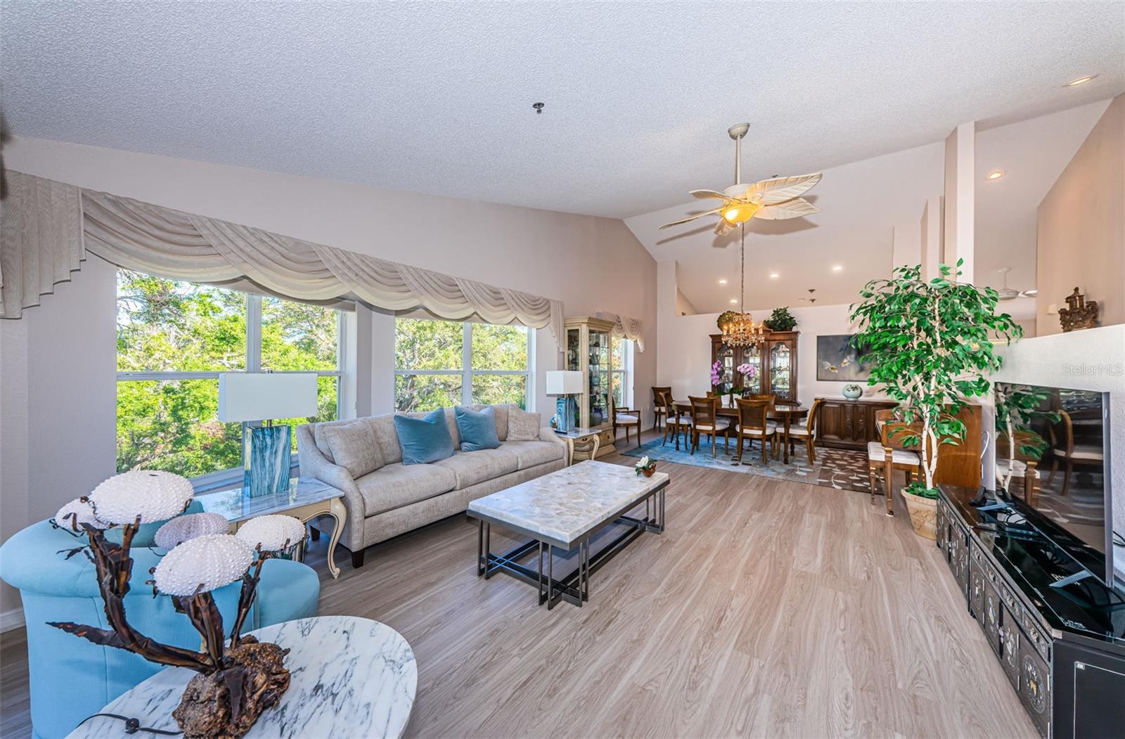 Formal Living/Dining Room