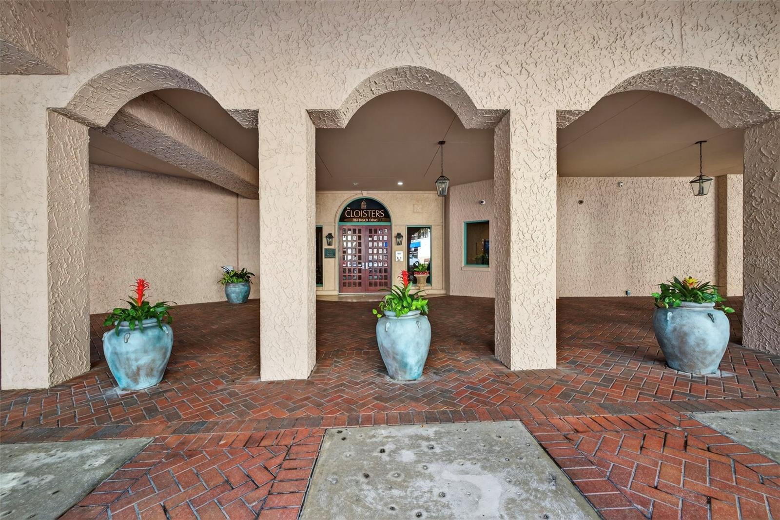 Front - Cloisters on Beach Drive