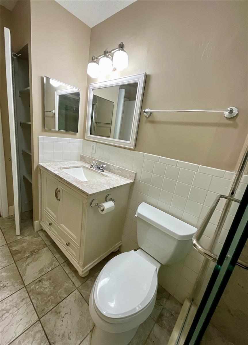 17-Bathroom vanity area