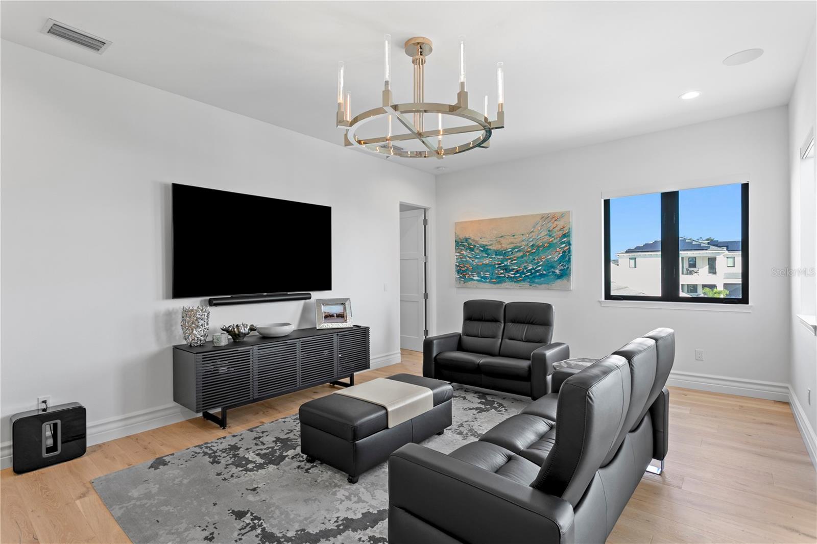 2nd Floor Living Room