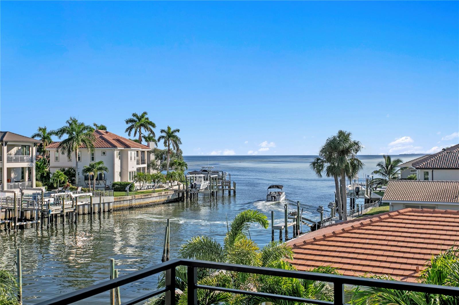 2nd floor balcony views