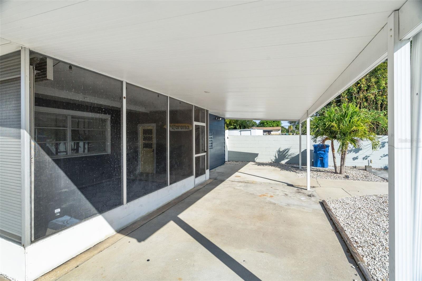 Large 11 x 18 screened porch