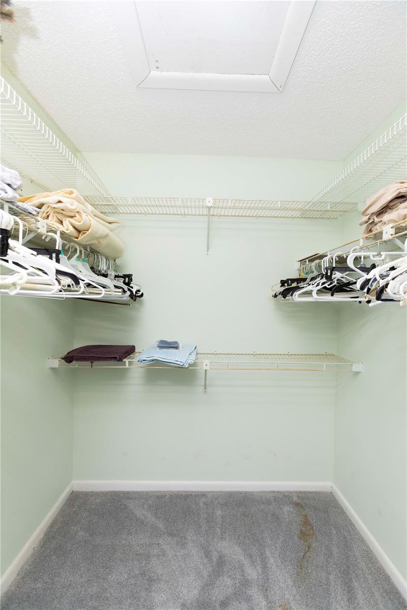 Walk in closet