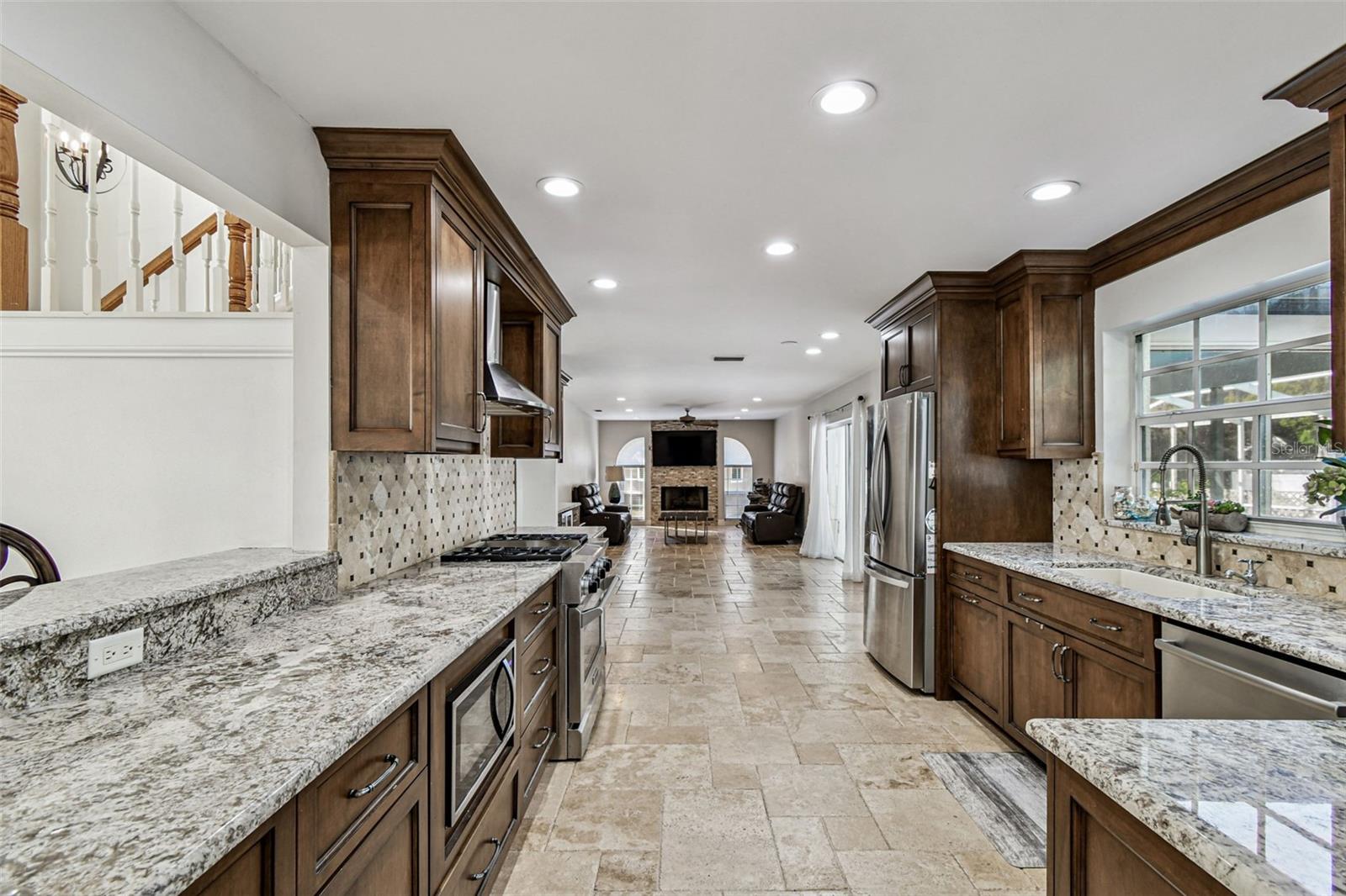 Kitchen looking to family room