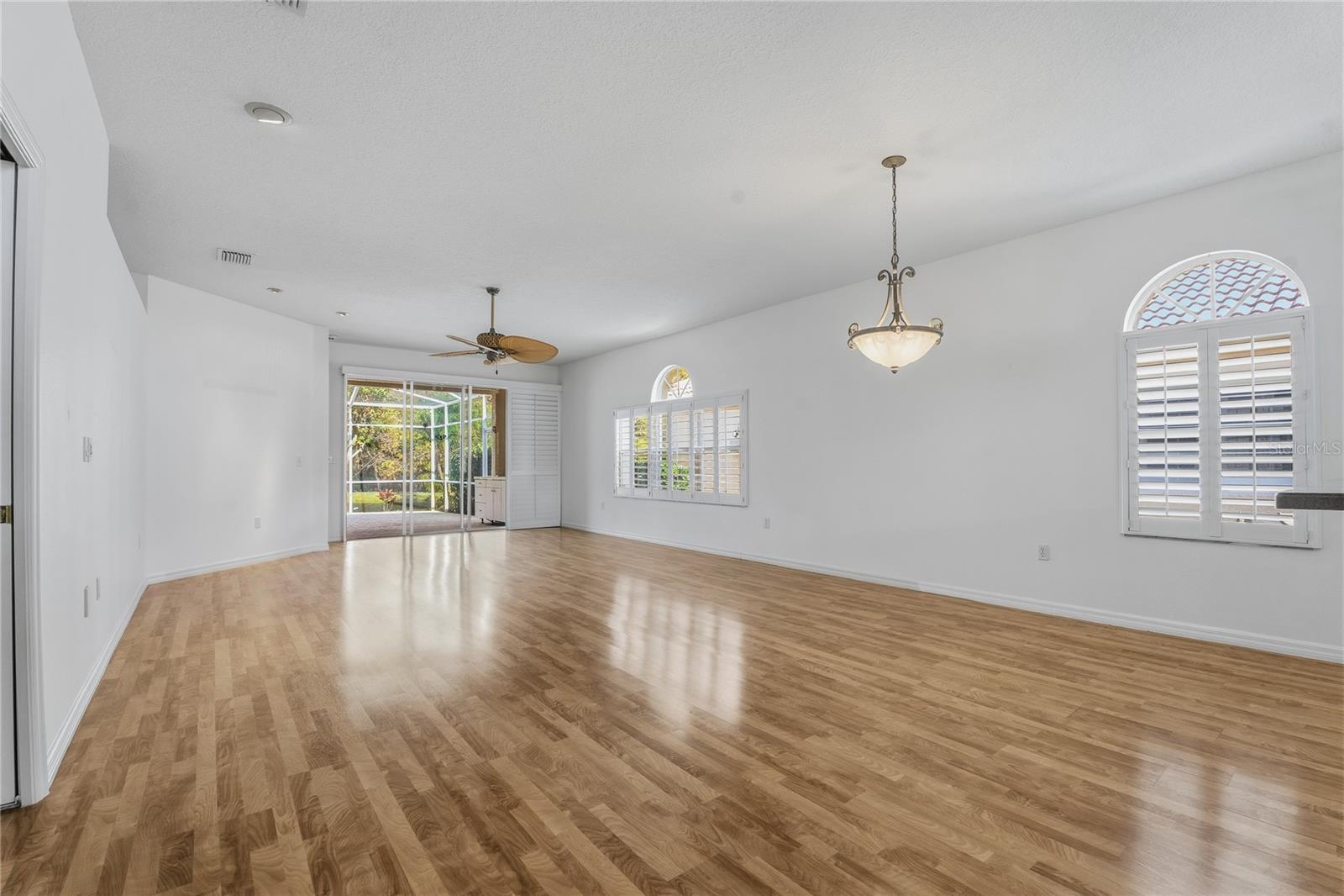 Living Room / Dining Room
