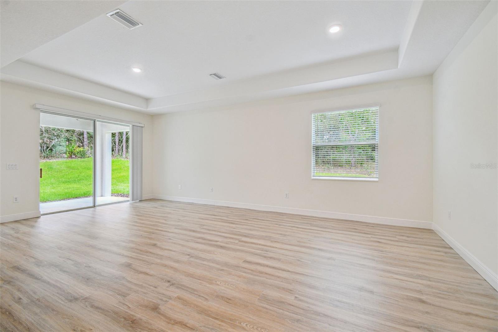 Model Home - Does not represent actual To Be Built Home