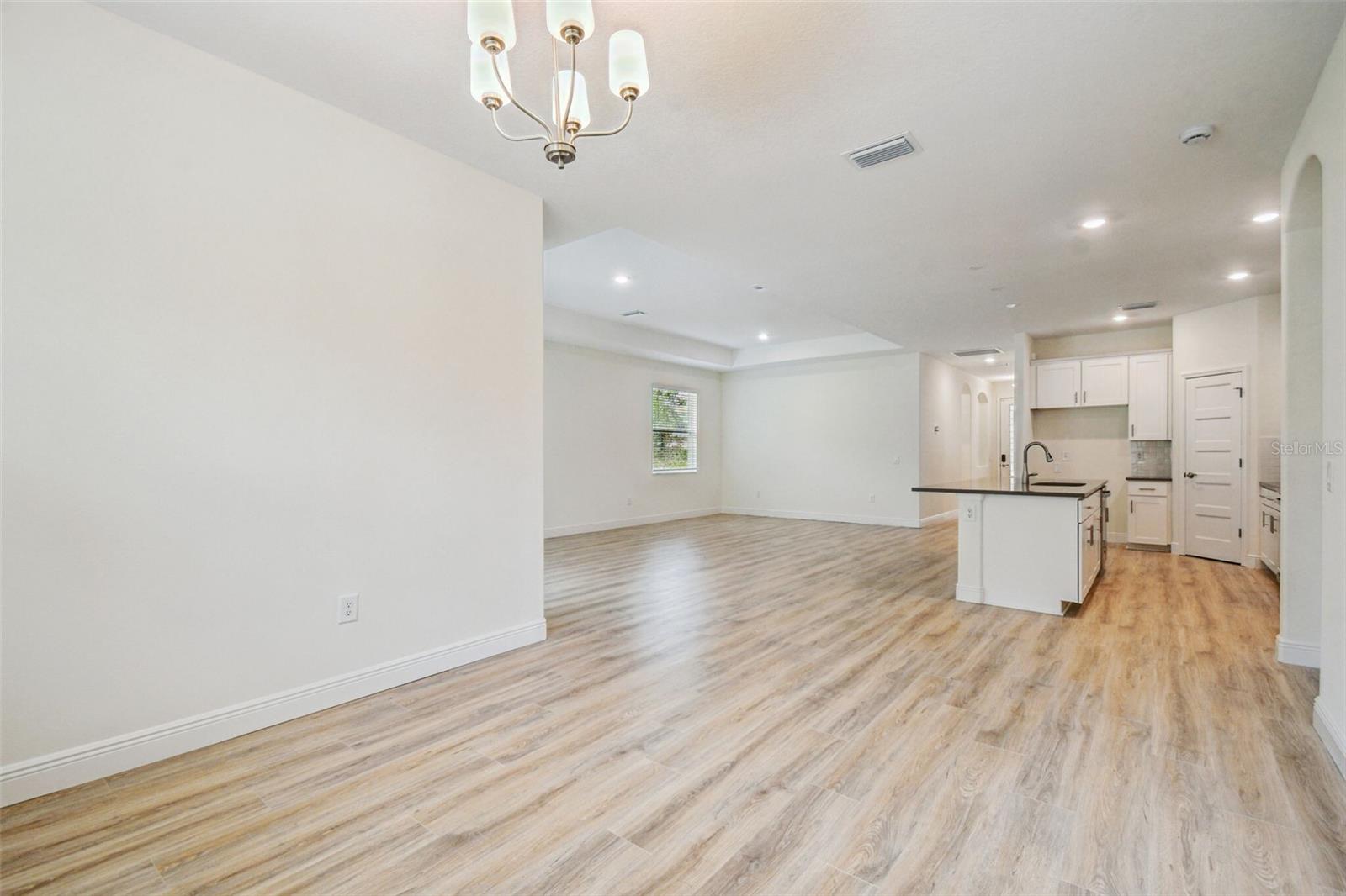 Model Home - Does not represent actual To Be Built Home