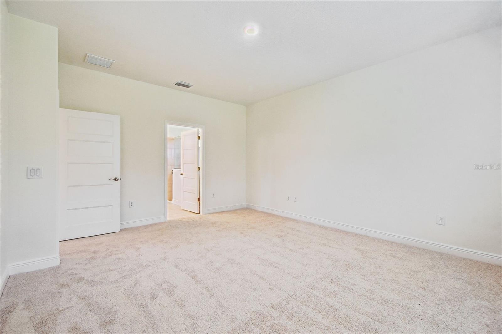 Model Home - Does not represent actual To Be Built Home