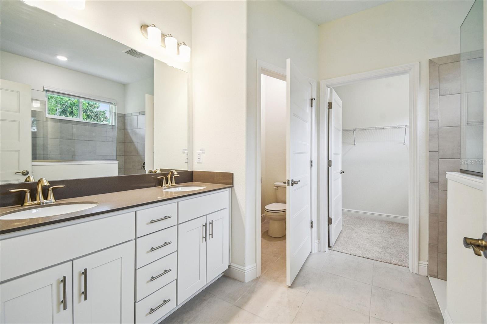 Model Home - Does not represent actual To Be Built Home