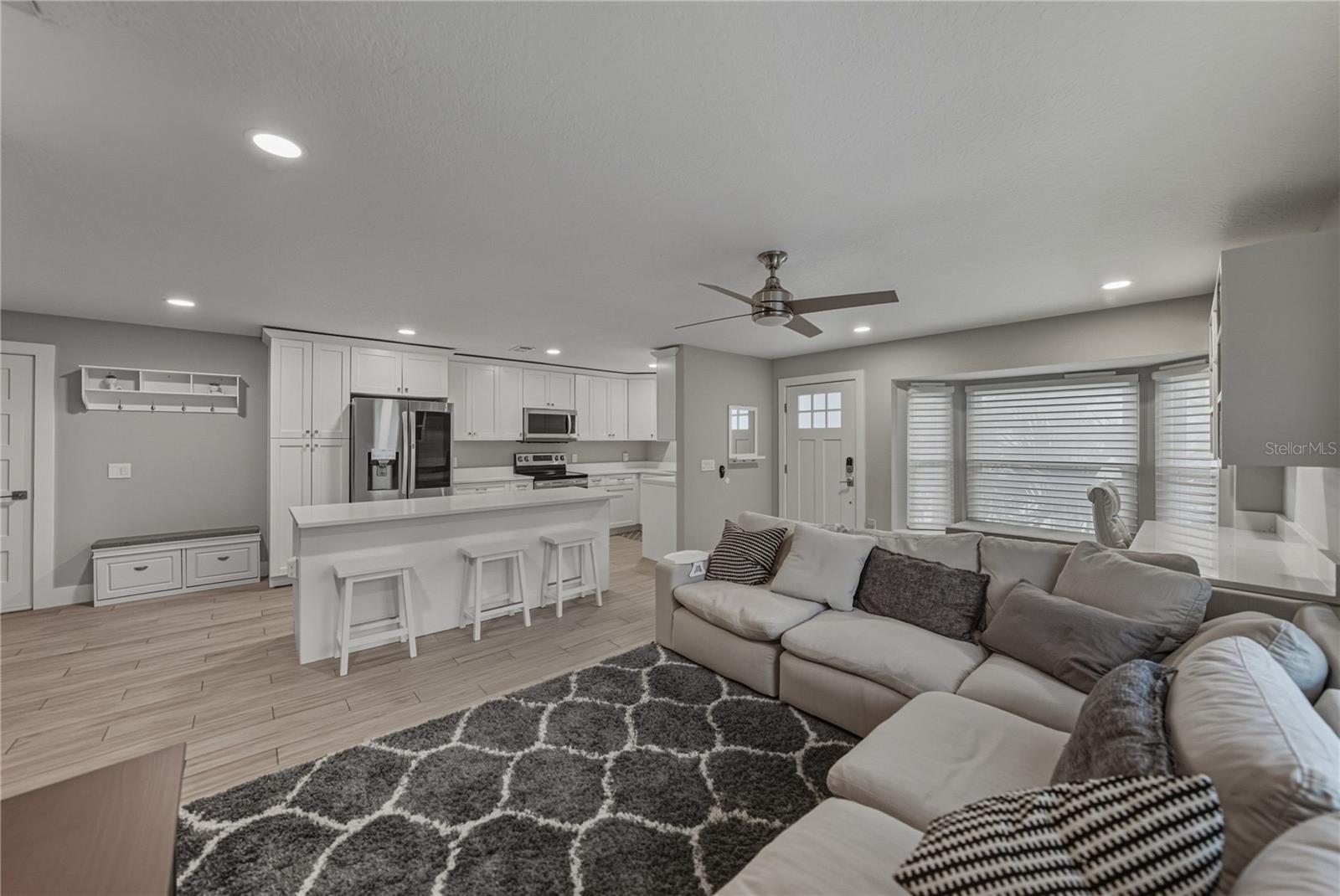 Kitchen living room combo