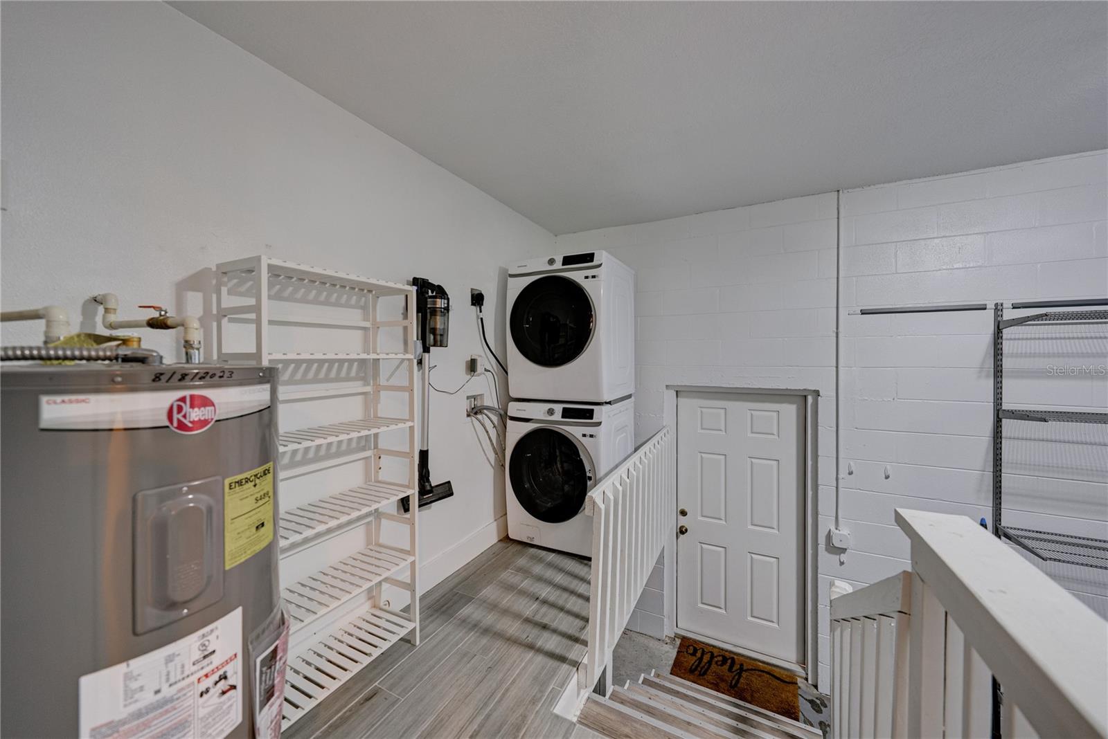 Washer and dryer combo