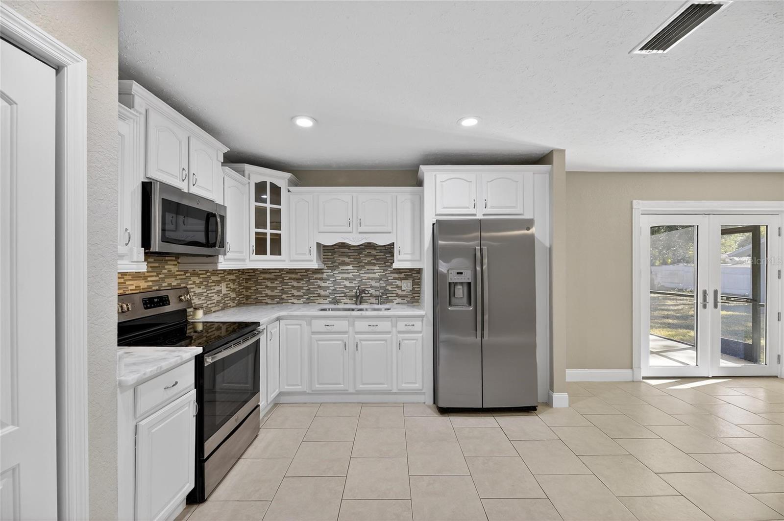 Kitchen w/Stainless Appliances