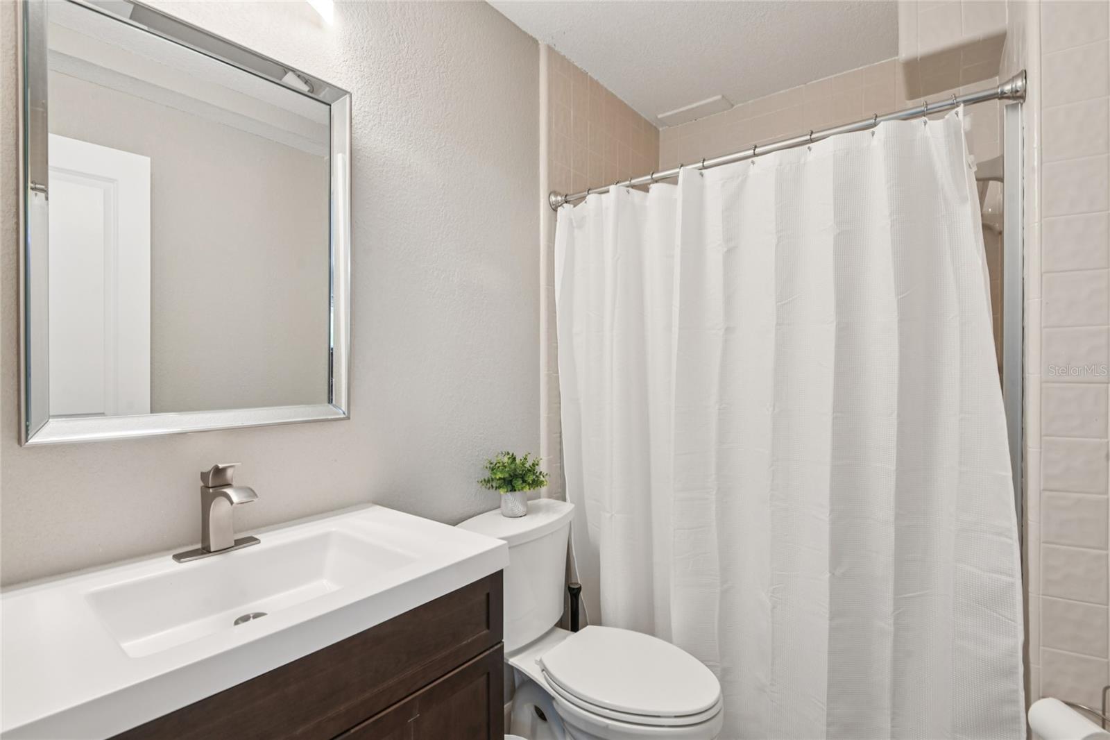 Full bathroom on the first floor