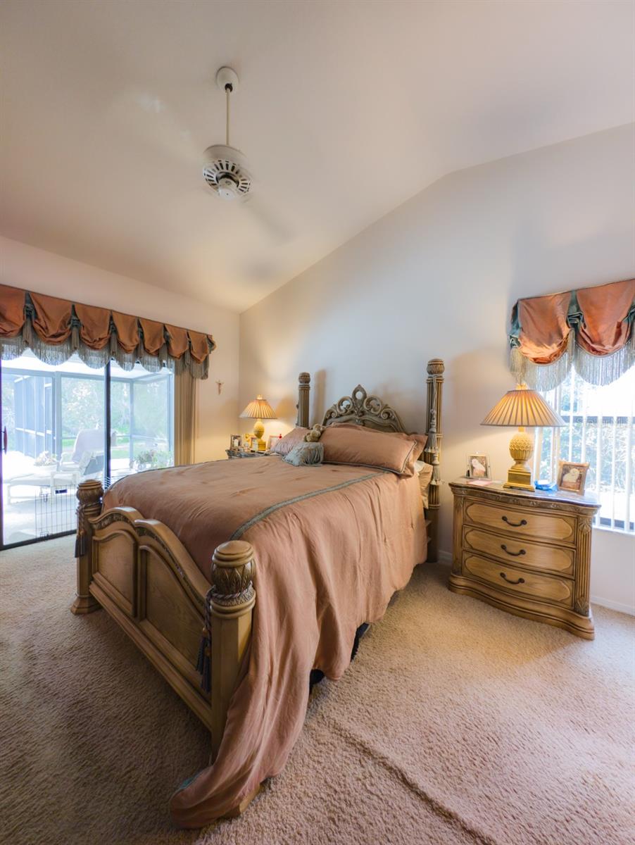 mater bedroom vaulted ceilings